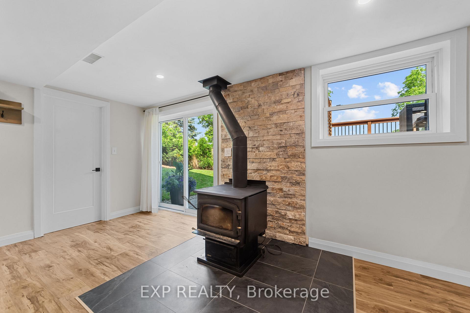 Photo 18 of 33202 Back Street, Dutton/Dunwich, Iona — HOMEH
