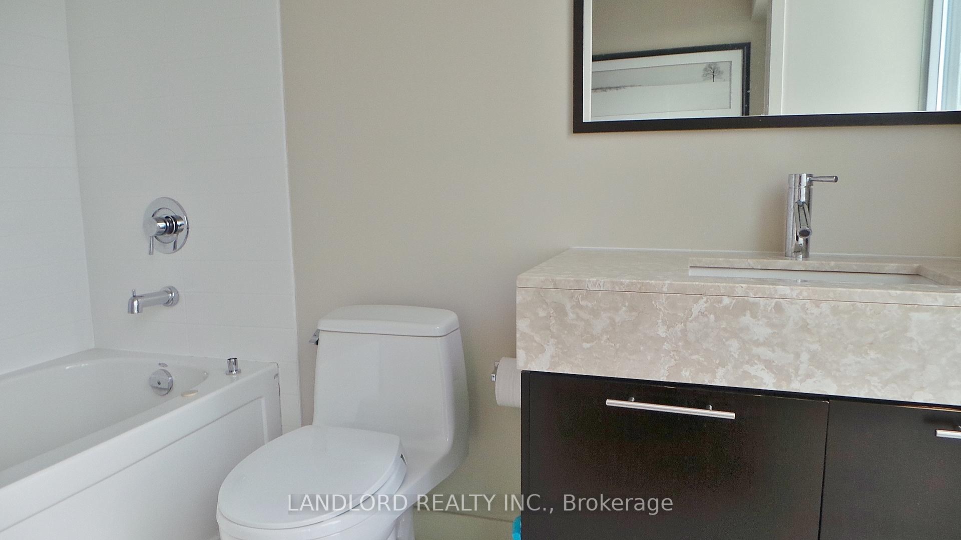 Photo 5 of Unit 3003, 126 Simcoe Street, Toronto, Waterfront Communities — HOMEH