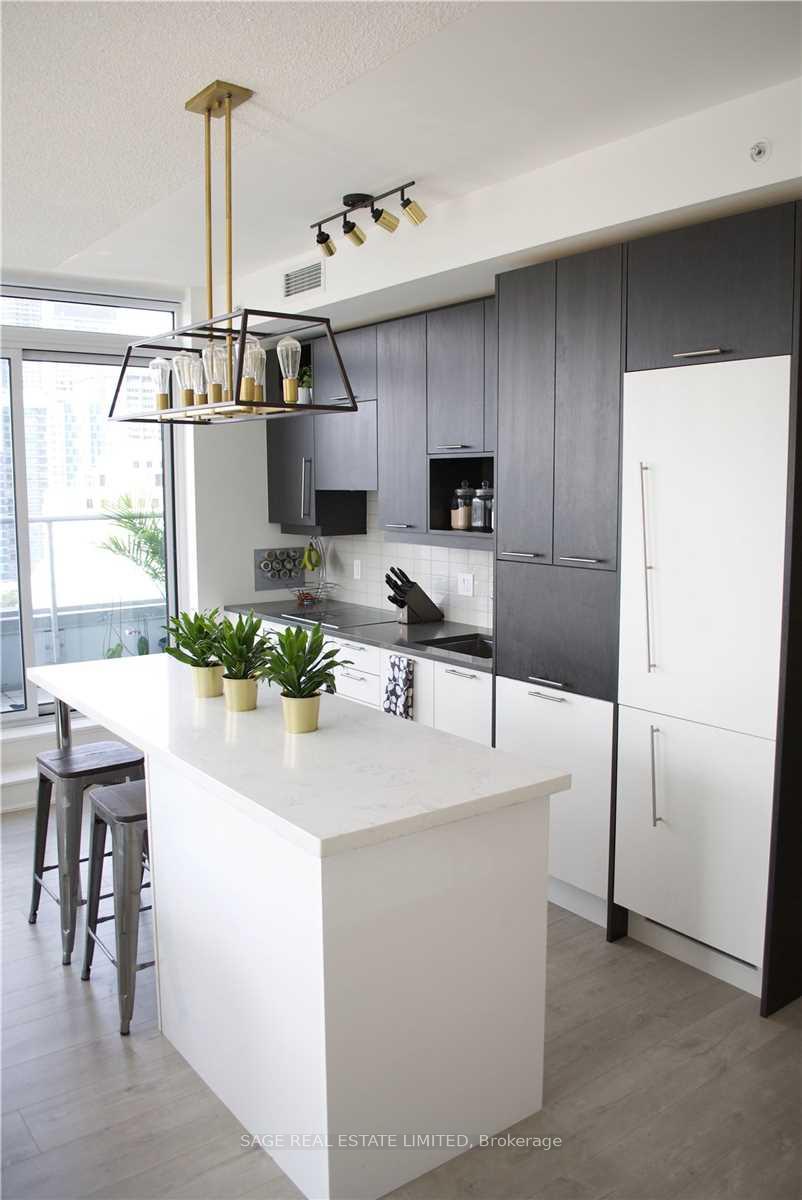 Photo 7 of Unit 1707, 30 Nelson Street, Toronto, Waterfront Communities — HOMEH