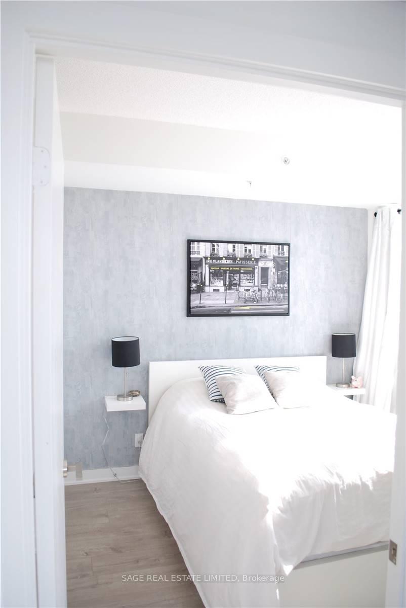 Photo 8 of Unit 1707, 30 Nelson Street, Toronto, Waterfront Communities — HOMEH
