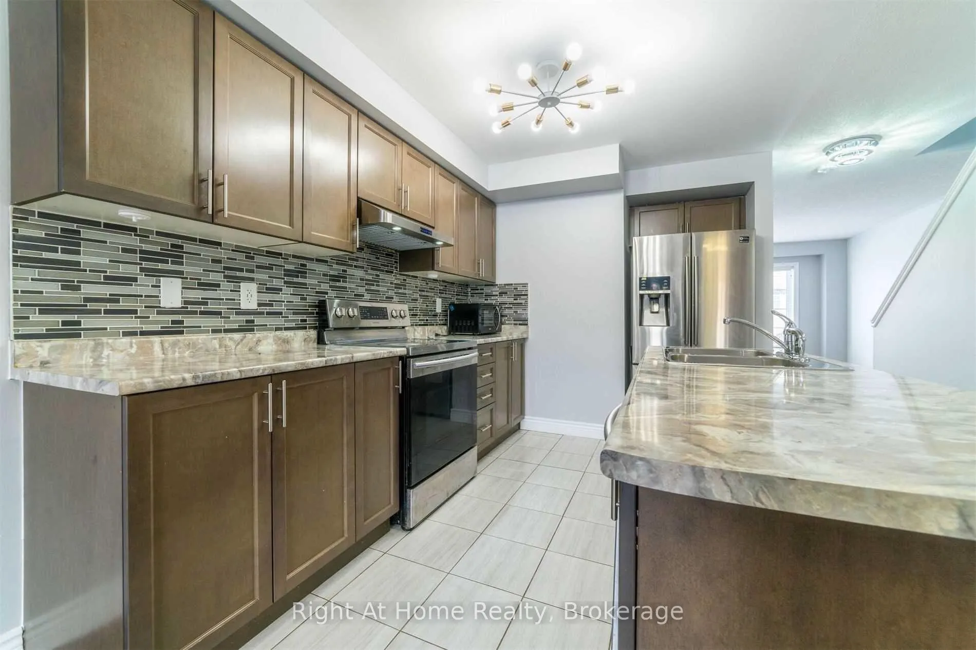 Photo 7 of 66 Knotty Pine Avenue, Cambridge, Preston Heights — HOMEH