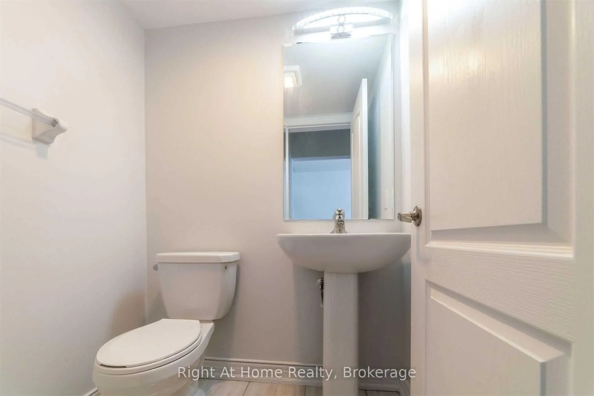 Photo 11 of 66 Knotty Pine Avenue, Cambridge, Preston Heights — HOMEH