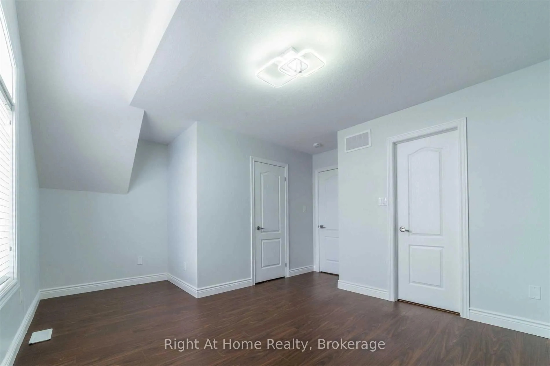 Photo 17 of 66 Knotty Pine Avenue, Cambridge, Preston Heights — HOMEH