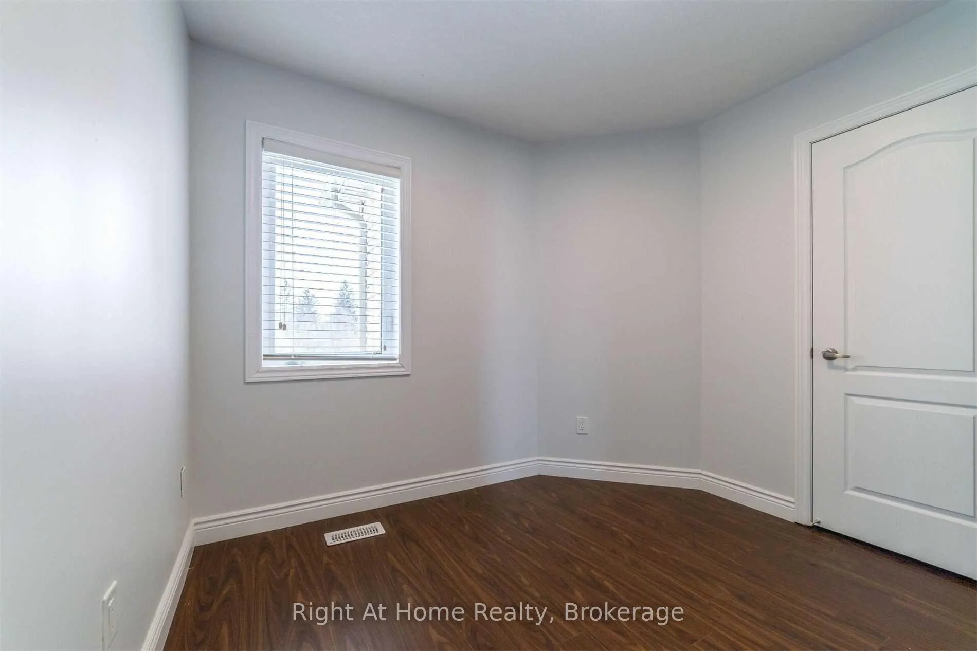 Photo 18 of 66 Knotty Pine Avenue, Cambridge, Preston Heights — HOMEH