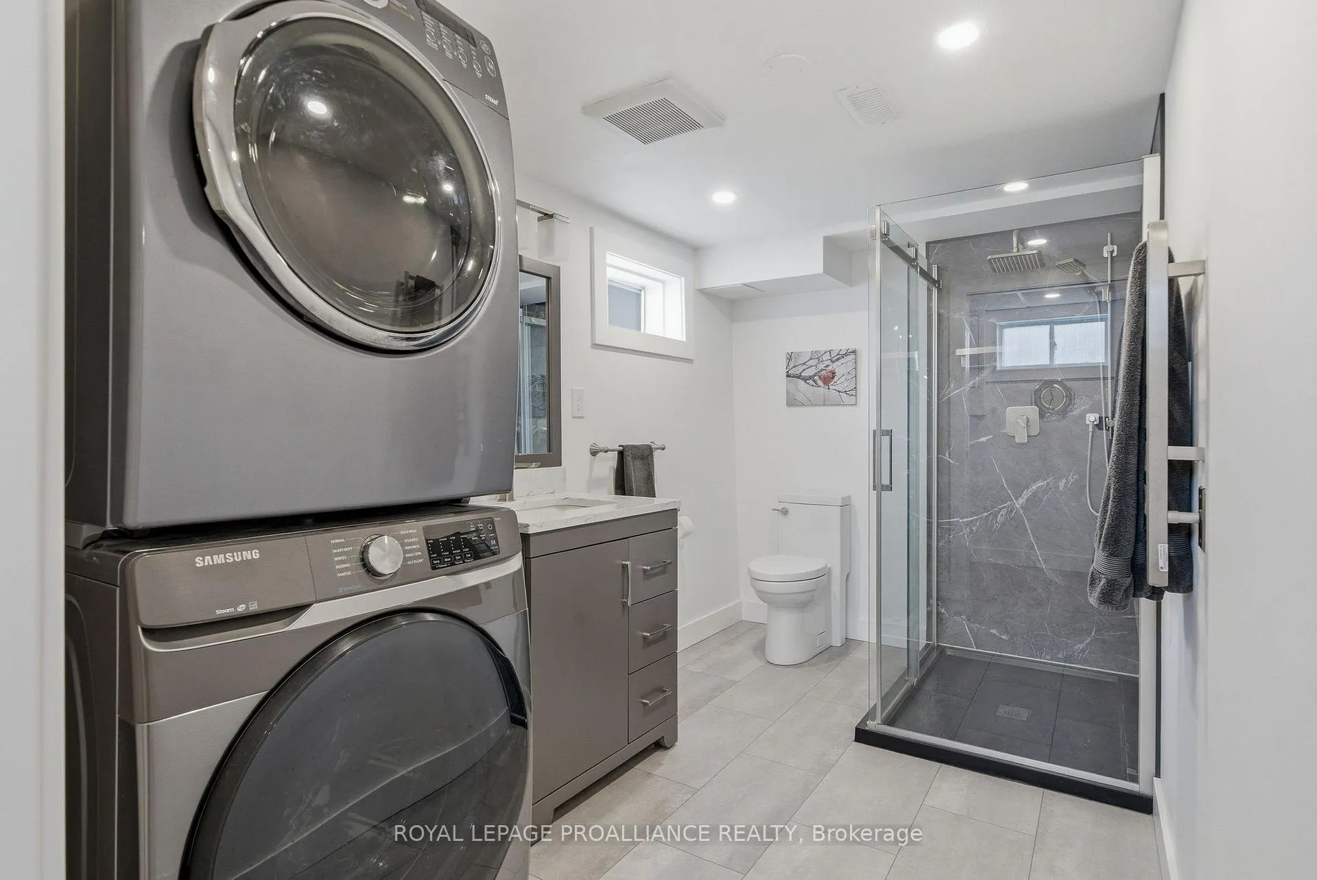 Photo 12 of 903 Naroch Boulevard, Pickering, Bay Ridges — HOMEH