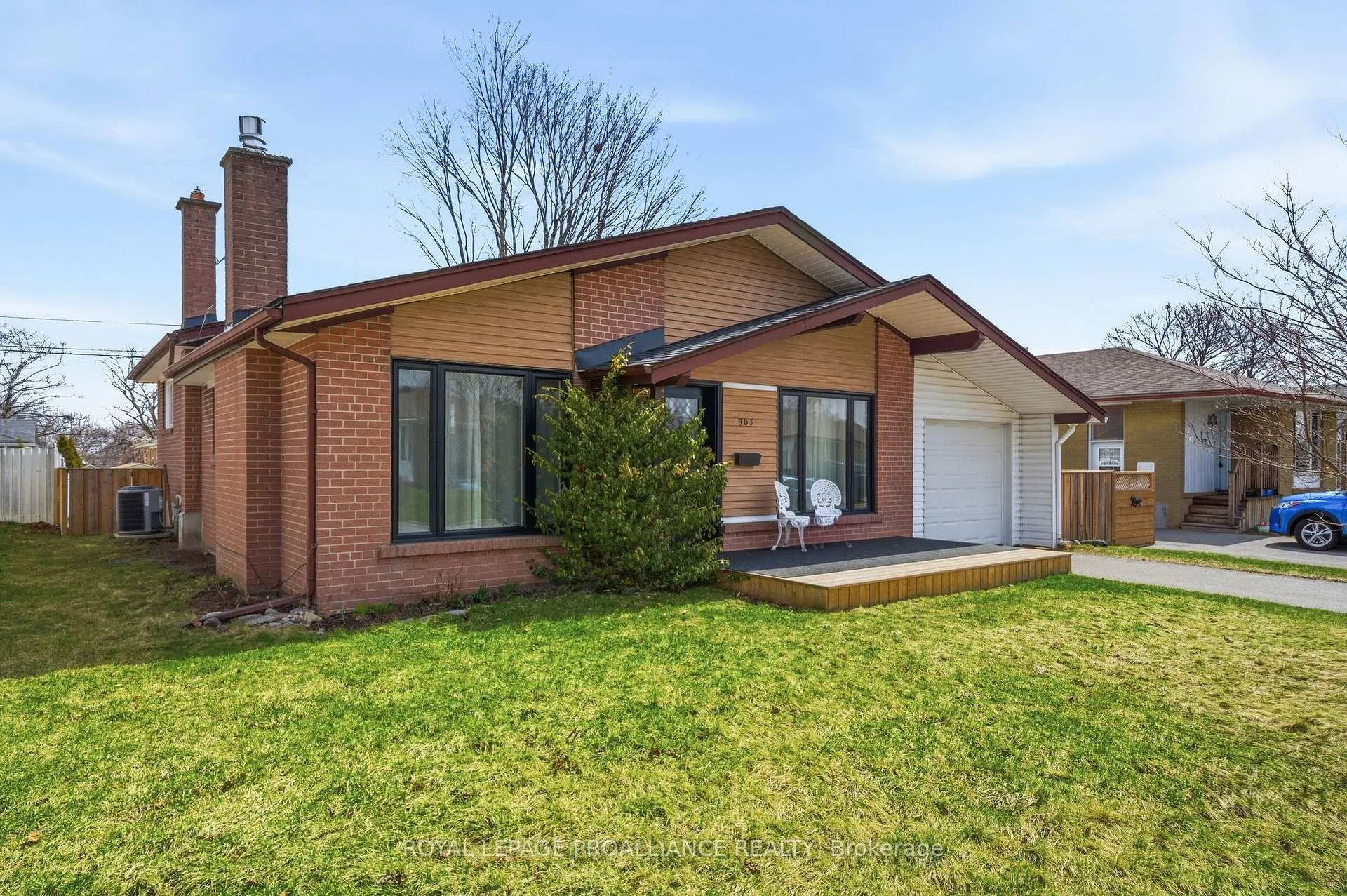 Photo 17 of 903 Naroch Boulevard, Pickering, Bay Ridges — HOMEH