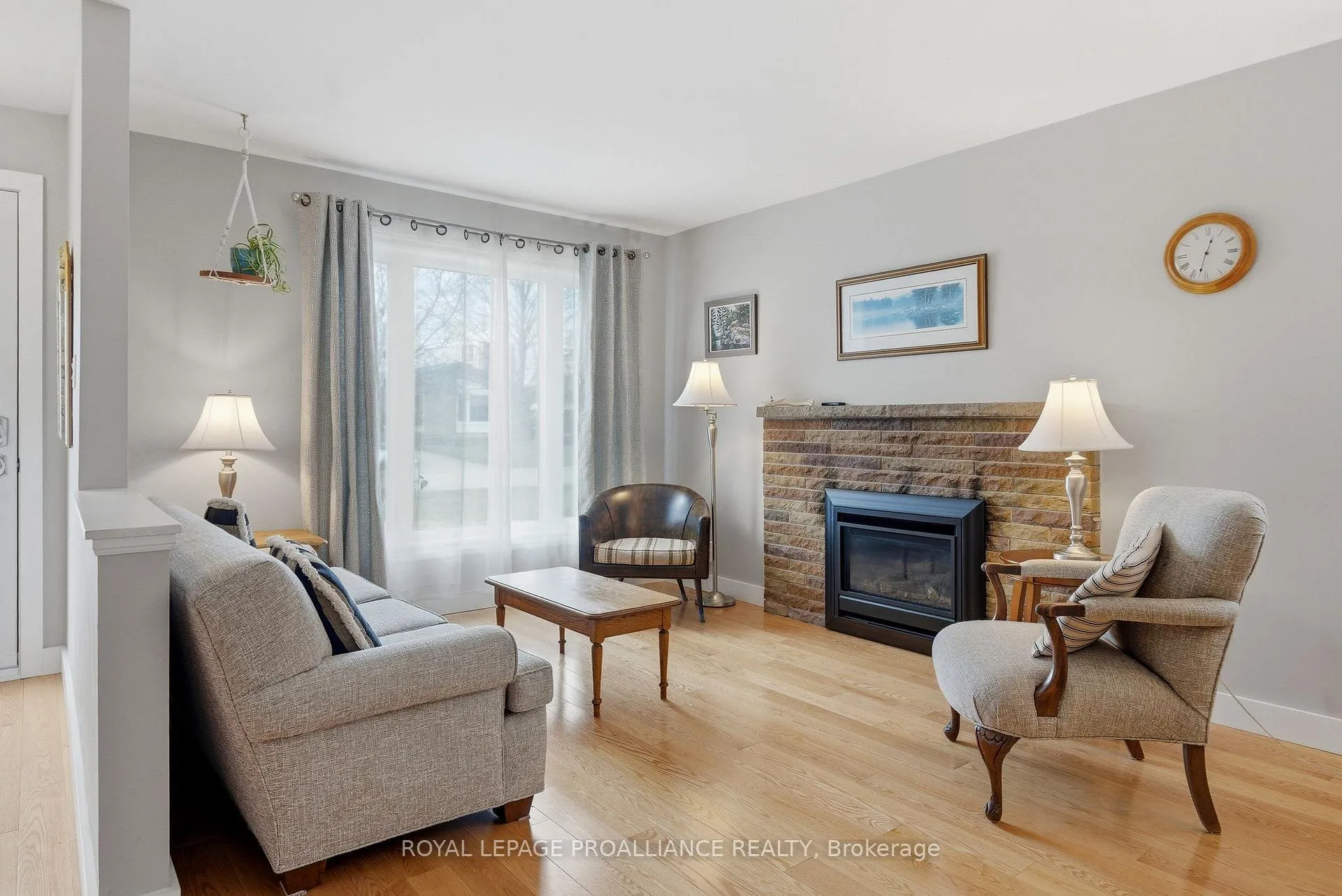 Photo 20 of 903 Naroch Boulevard, Pickering, Bay Ridges — HOMEH
