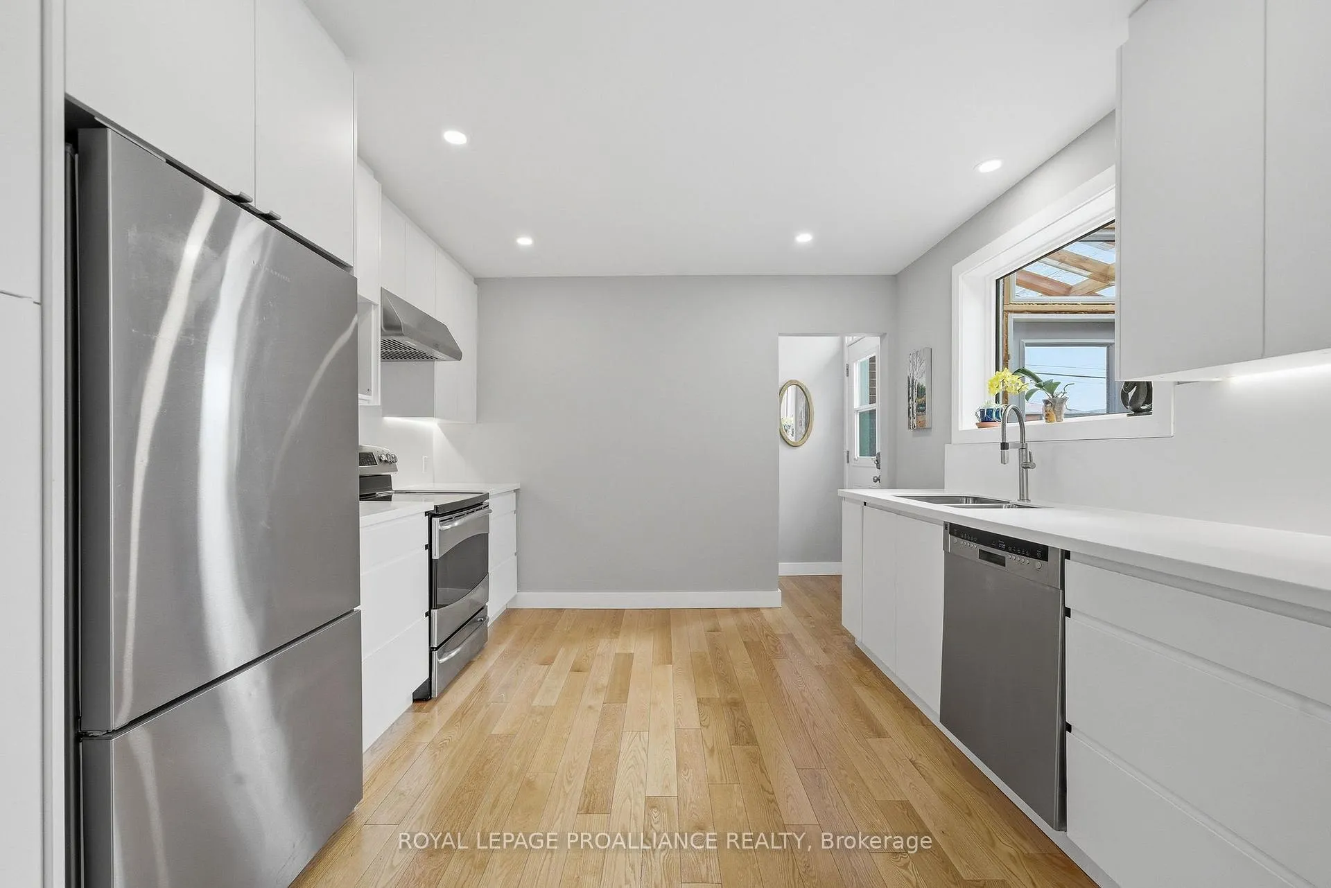 Photo 28 of 903 Naroch Boulevard, Pickering, Bay Ridges — HOMEH