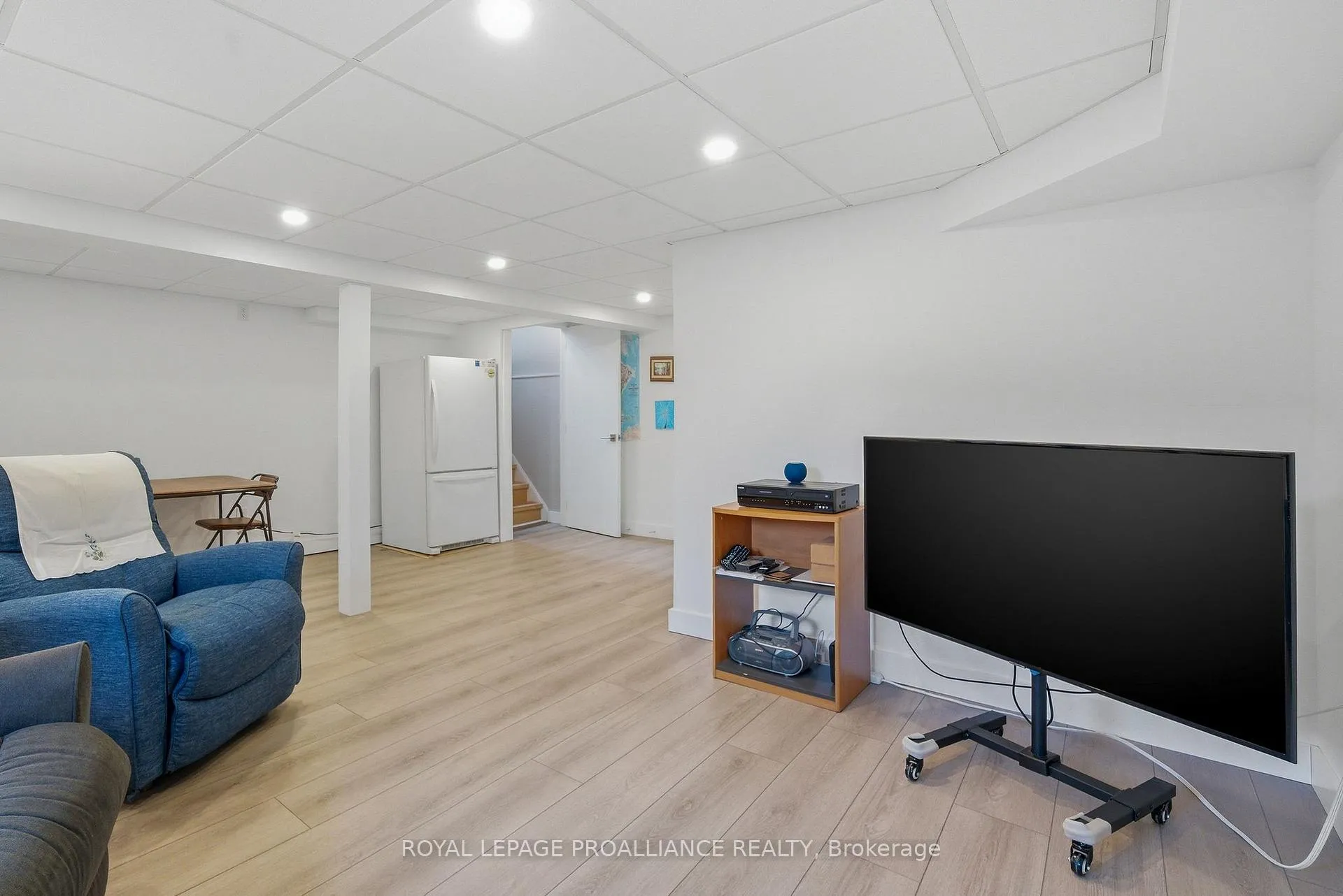 Photo 41 of 903 Naroch Boulevard, Pickering, Bay Ridges — HOMEH
