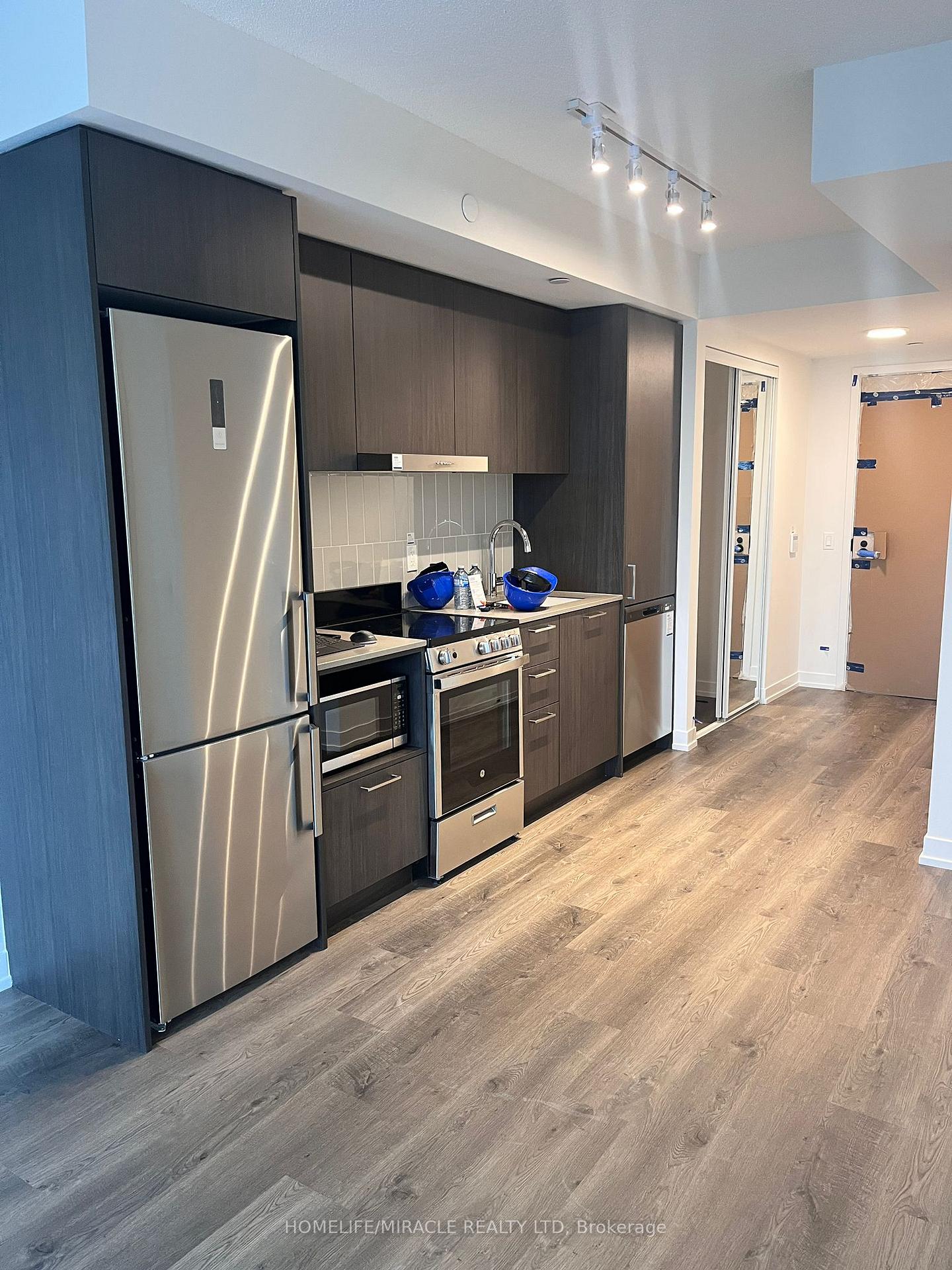 Photo 9 of Unit 1109, 195 Commerce Street, Vaughan, Vaughan Corporate Centre — HOMEH