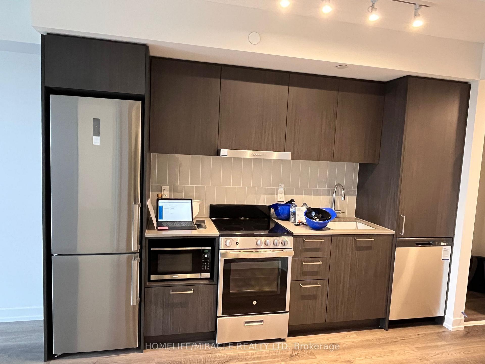 Photo 10 of Unit 1109, 195 Commerce Street, Vaughan, Vaughan Corporate Centre — HOMEH