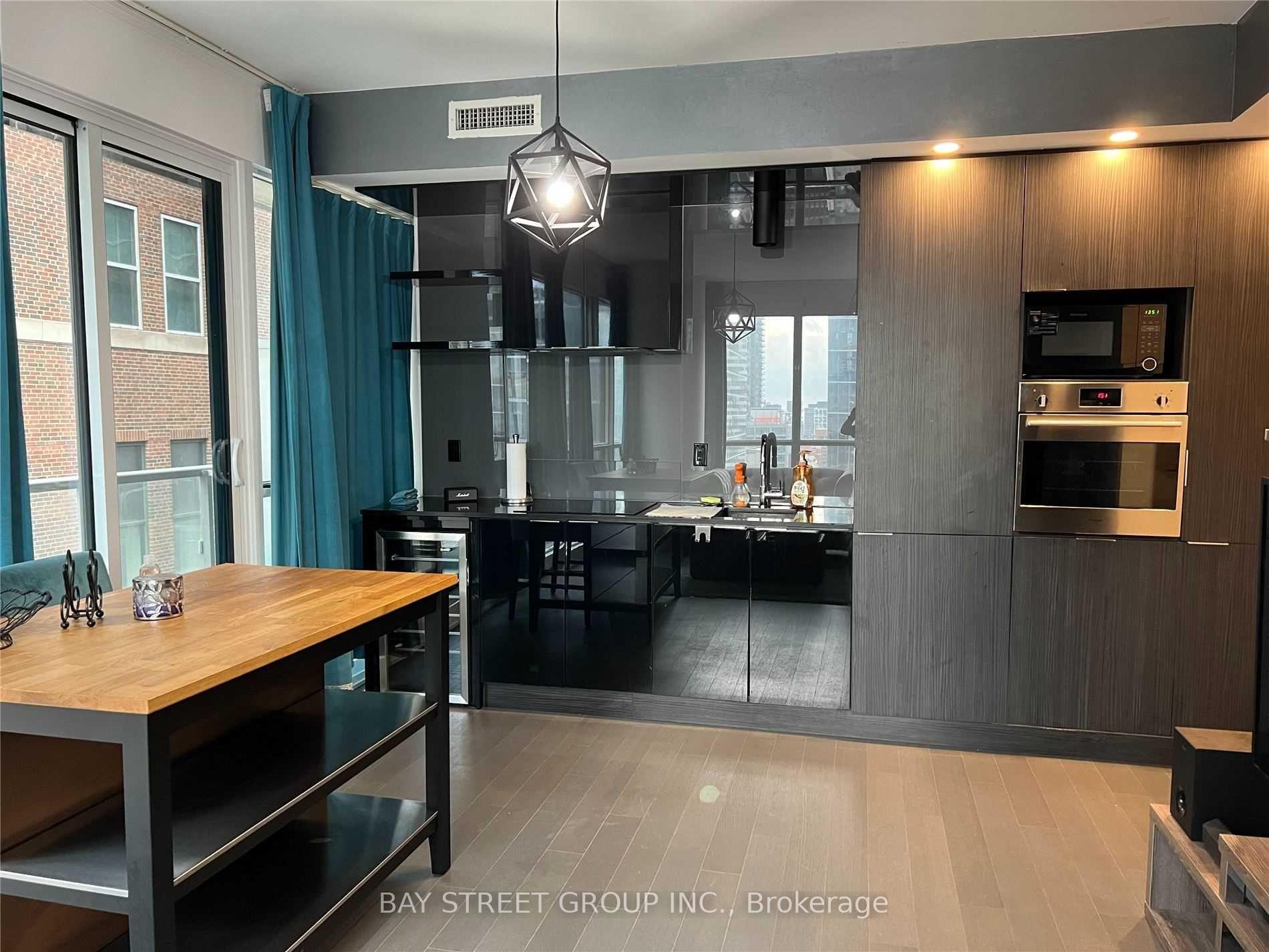 Photo 10 of Unit 2206, 70 Temperance Street, Toronto, Bay Street Corridor — HOMEH