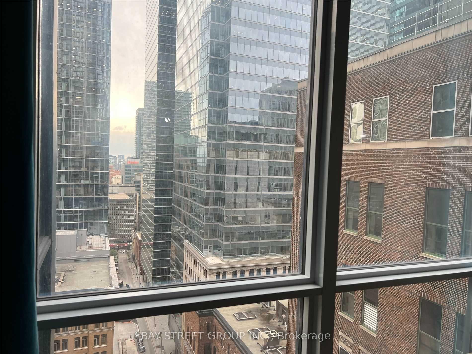 Photo 13 of Unit 2206, 70 Temperance Street, Toronto, Bay Street Corridor — HOMEH