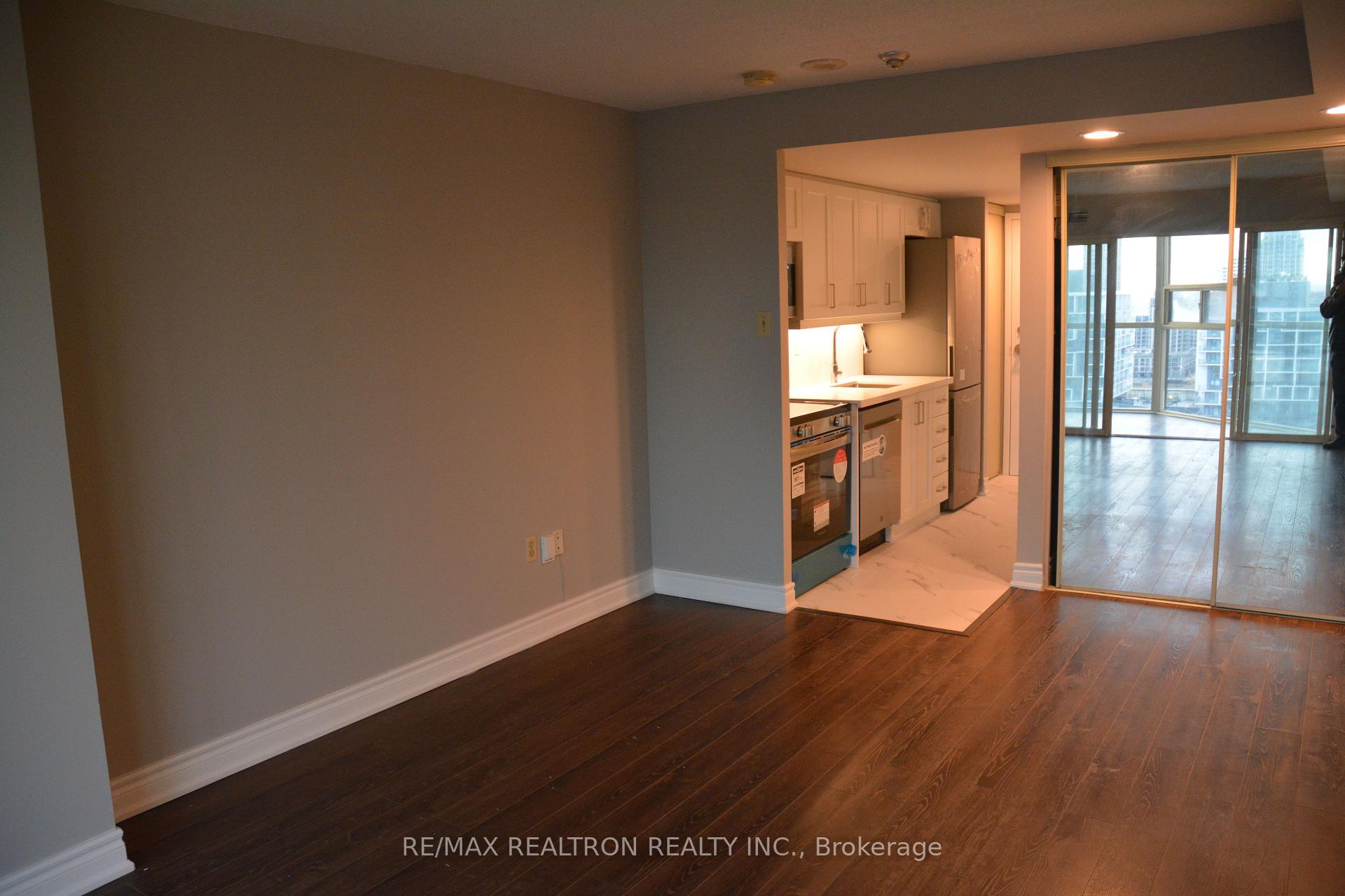 Photo 2 of Unit 1809, 705 King Street W, Toronto, Niagara — HOMEH