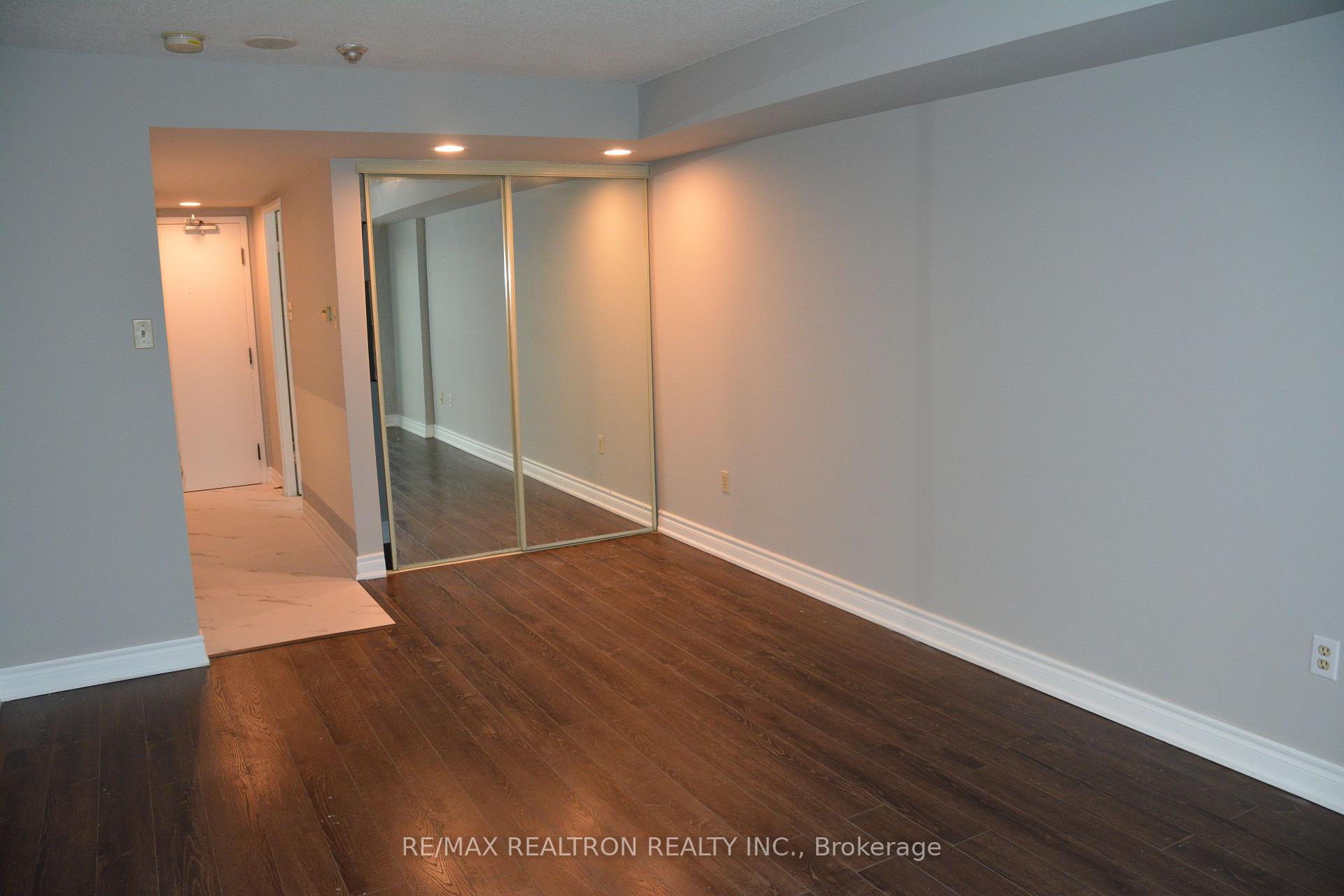 Photo 3 of Unit 1809, 705 King Street W, Toronto, Niagara — HOMEH