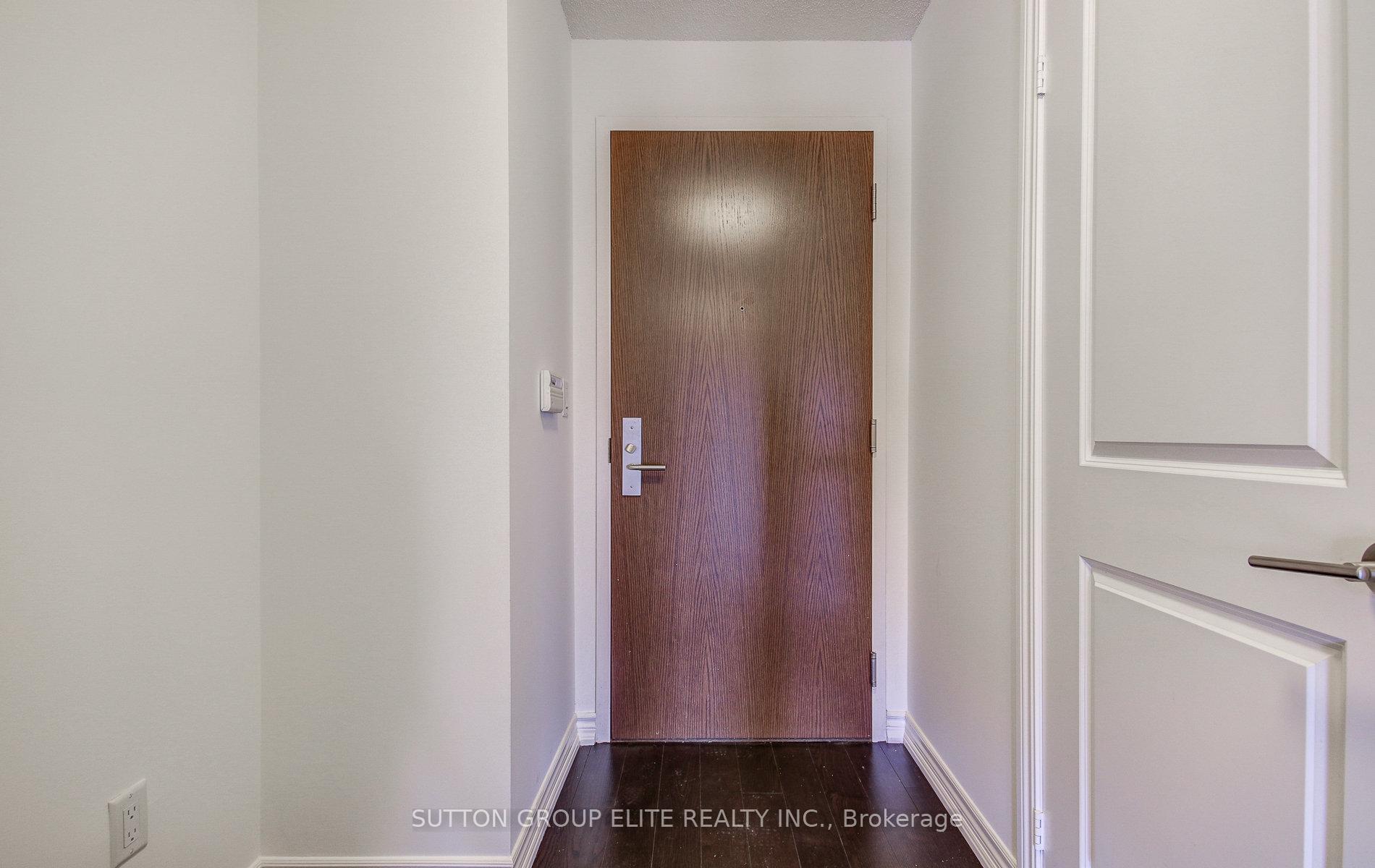 Photo 6 of Unit 604, 386 Yonge Street, Toronto, Bay Street Corridor — HOMEH