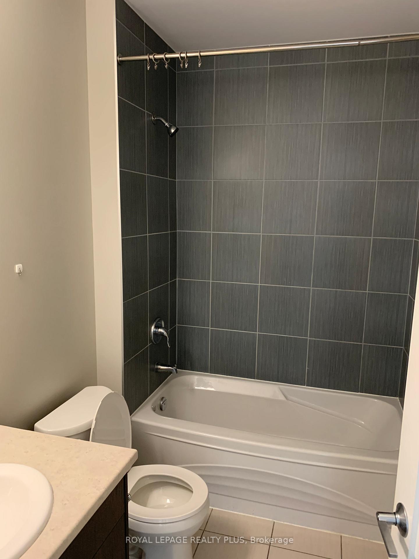 Photo 5 of Unit 713, 112 King Street E, Hamilton, Beasley — HOMEH