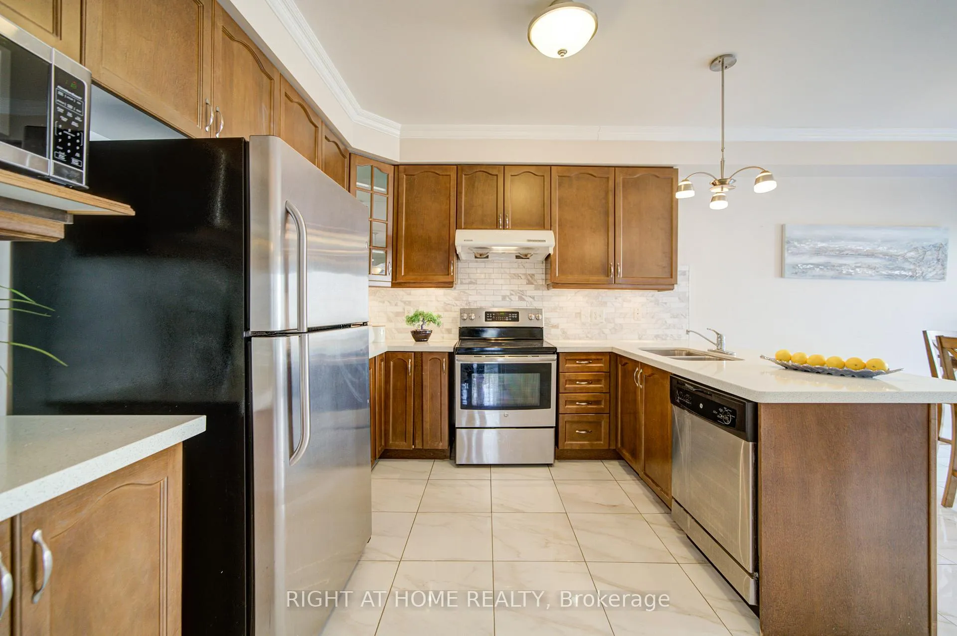 Photo 11 of 115 Westolivia Trail, Vaughan, Patterson — HOMEH