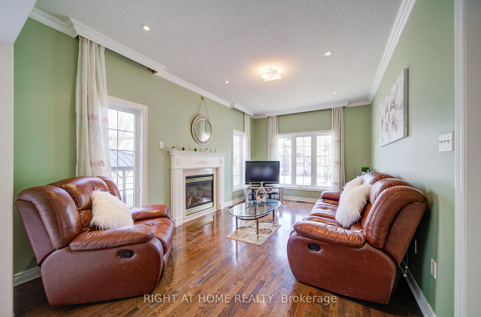 Photo 15 of 115 Westolivia Trail, Vaughan, Patterson — HOMEH