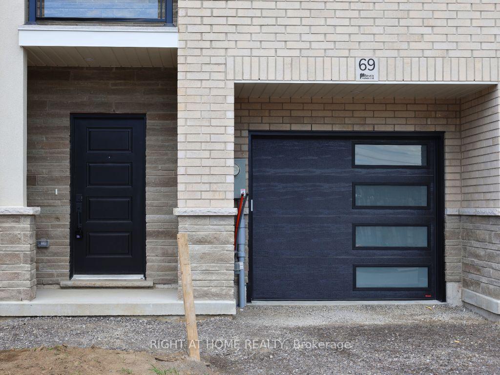 Photo 3 of 69 Fernridge Common Street, St. Catharines, Carlton/Bunting — HOMEH