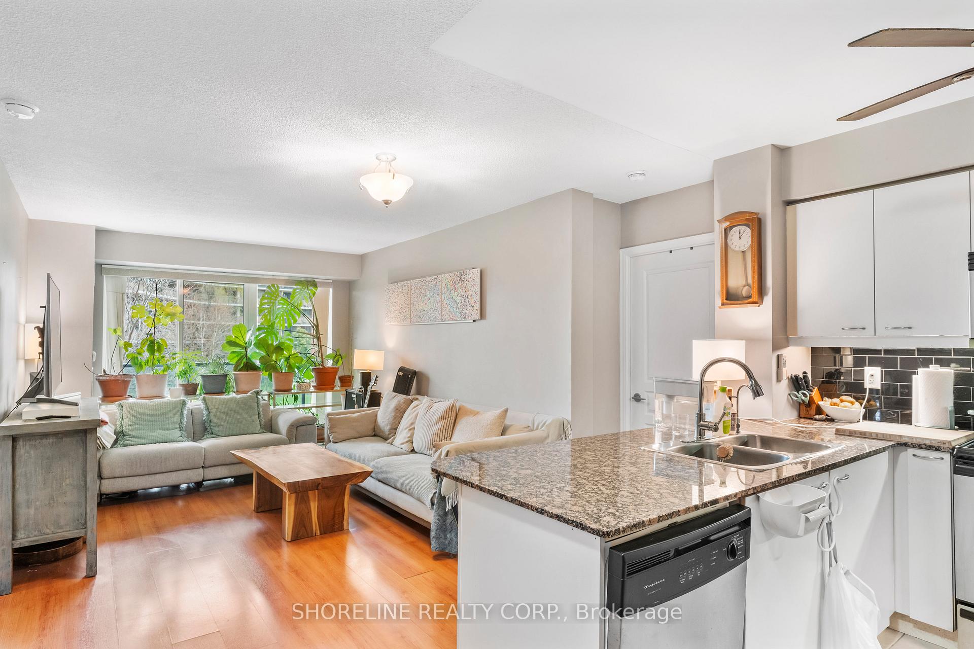 Photo 2 of Unit 306, 1403 Royal York Road, Etobicoke, Humber Heights — HOMEH