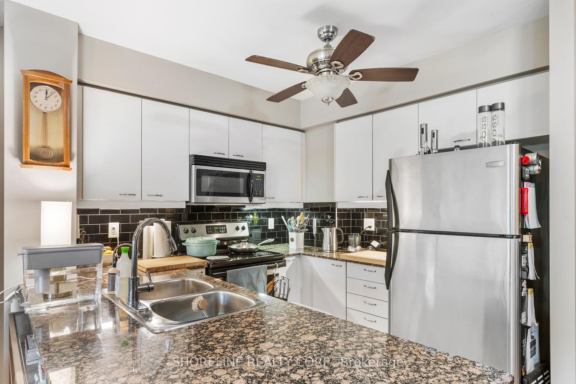 Photo 7 of Unit 306, 1403 Royal York Road, Etobicoke, Humber Heights — HOMEH