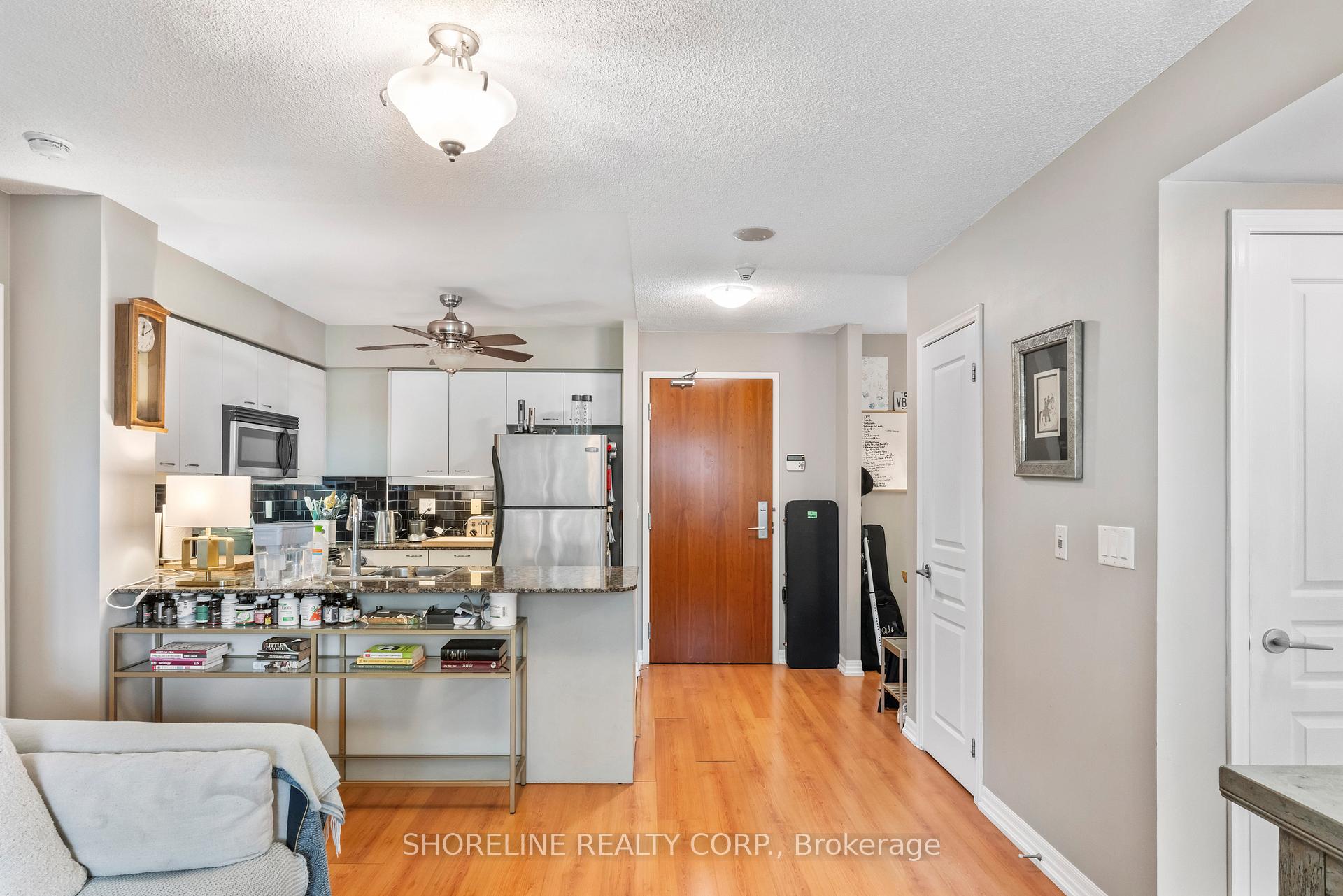 Photo 8 of Unit 306, 1403 Royal York Road, Etobicoke, Humber Heights — HOMEH
