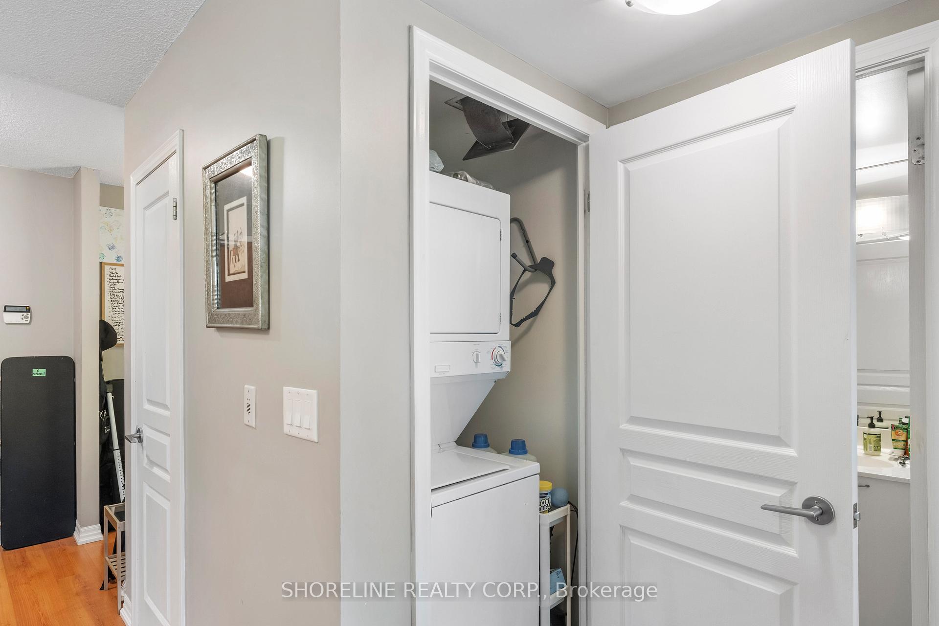 Photo 12 of Unit 306, 1403 Royal York Road, Etobicoke, Humber Heights — HOMEH