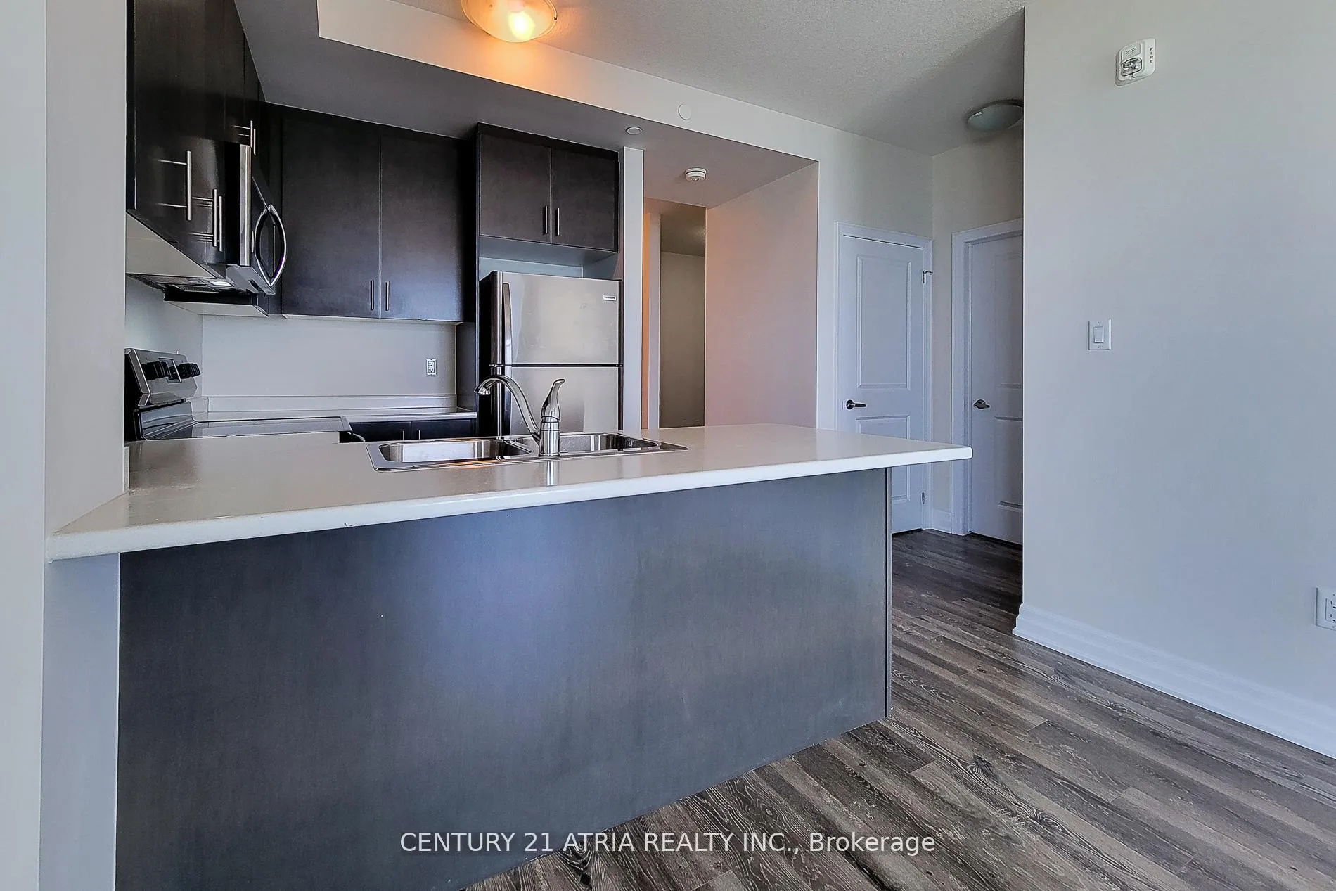 Photo 18 of Unit 508, 101 Shoreview Place, Hamilton, Lakeshore — HOMEH