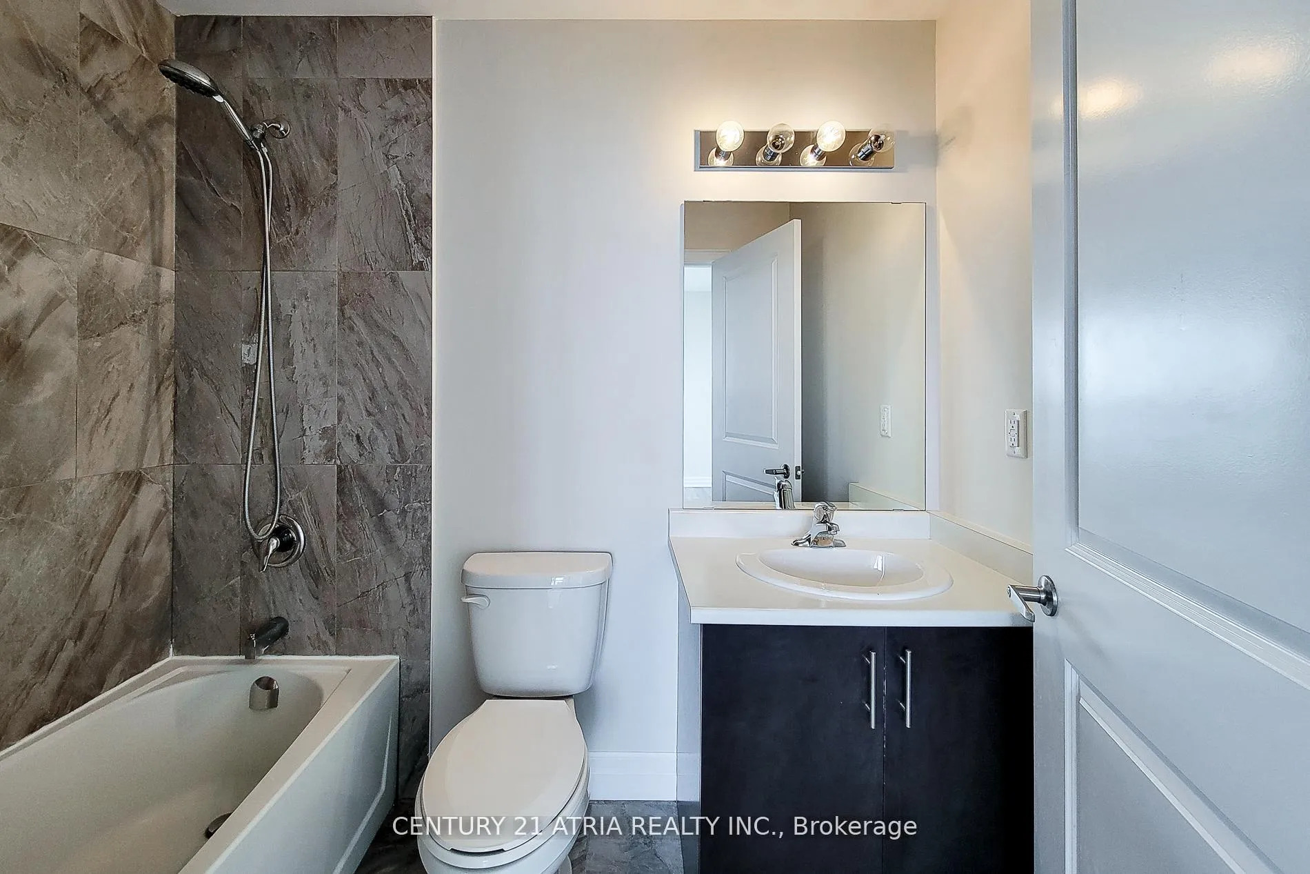 Photo 25 of Unit 508, 101 Shoreview Place, Hamilton, Lakeshore — HOMEH