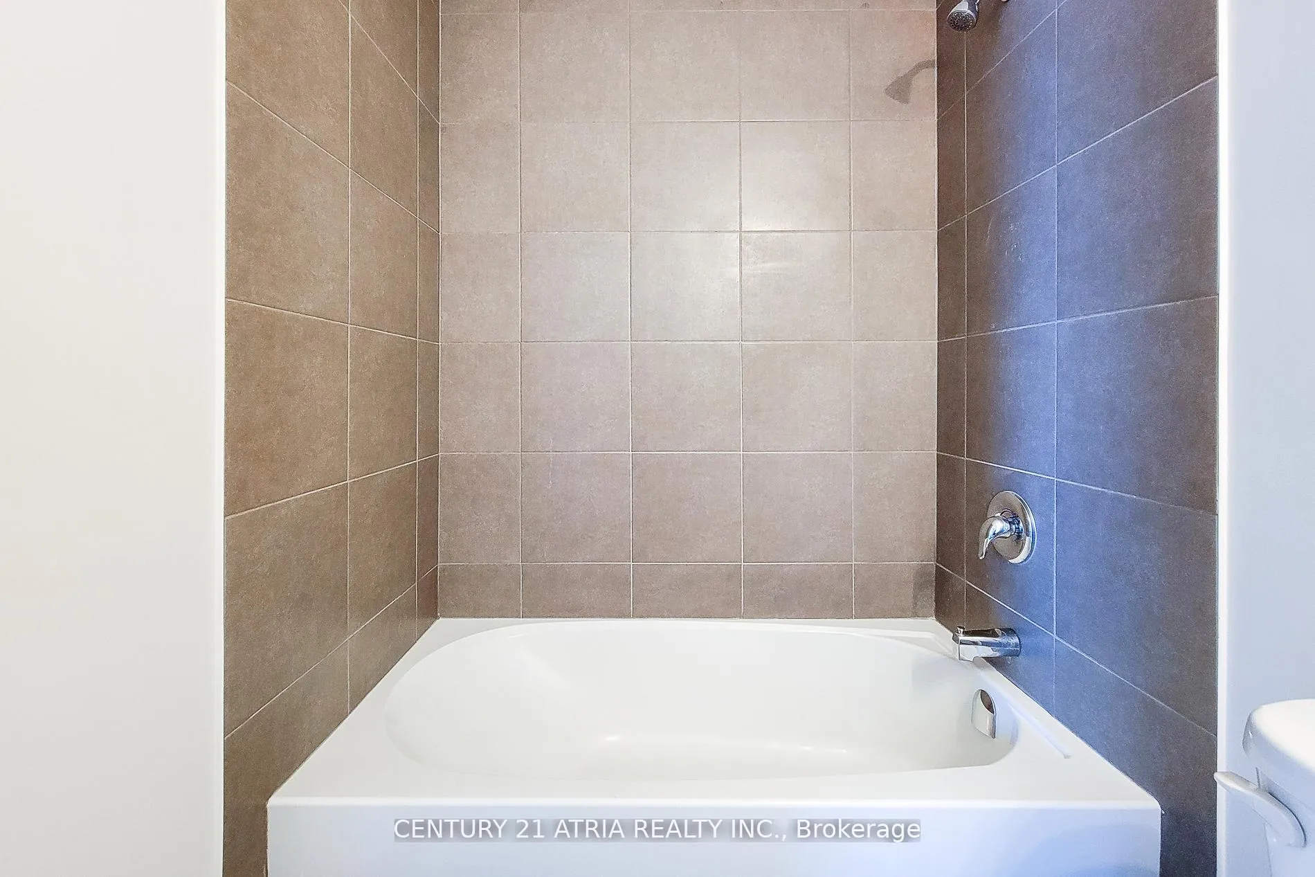Photo 33 of Unit 508, 101 Shoreview Place, Hamilton, Lakeshore — HOMEH