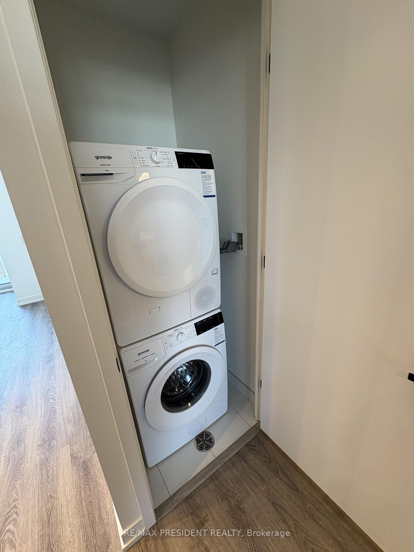 Photo 9 of Unit 2205, 8 Interchange Way, Vaughan, Vaughan Corporate Centre — HOMEH