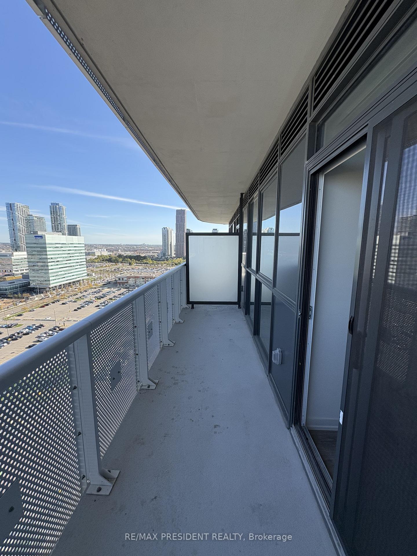 Photo 15 of Unit 2205, 8 Interchange Way, Vaughan, Vaughan Corporate Centre — HOMEH