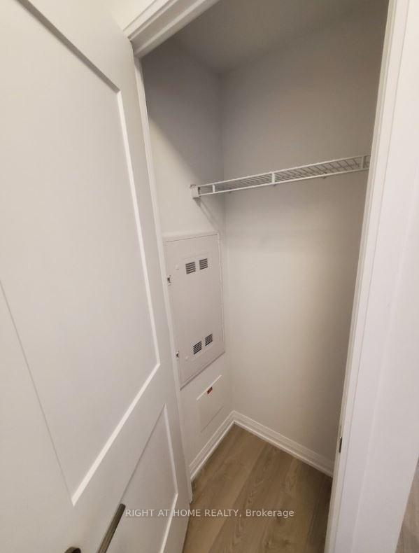 Photo 4 of Unit 3512, 7895 Jane Street, Vaughan, Concord — HOMEH
