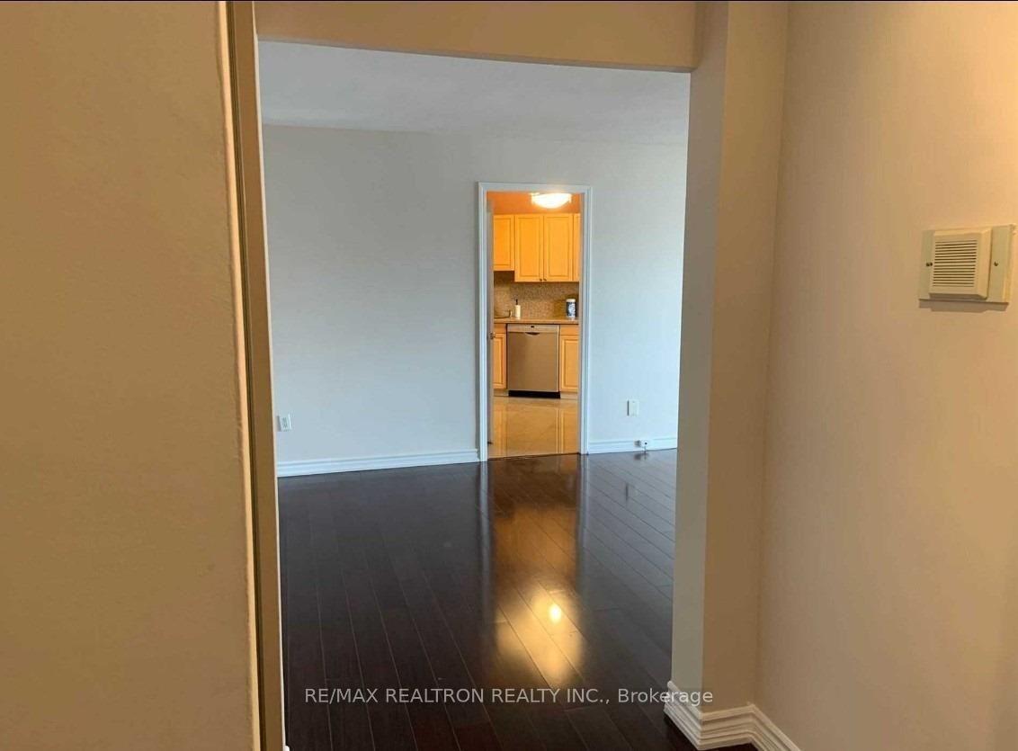 Photo 2 of Unit 1906, 10 Edgecliff Golfway, Toronto, Flemingdon Park — HOMEH