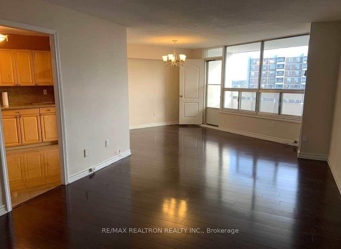 Photo 4 of Unit 1906, 10 Edgecliff Golfway, Toronto, Flemingdon Park — HOMEH