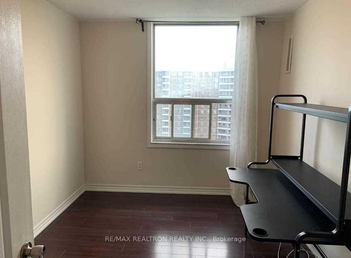 Photo 6 of Unit 1906, 10 Edgecliff Golfway, Toronto, Flemingdon Park — HOMEH