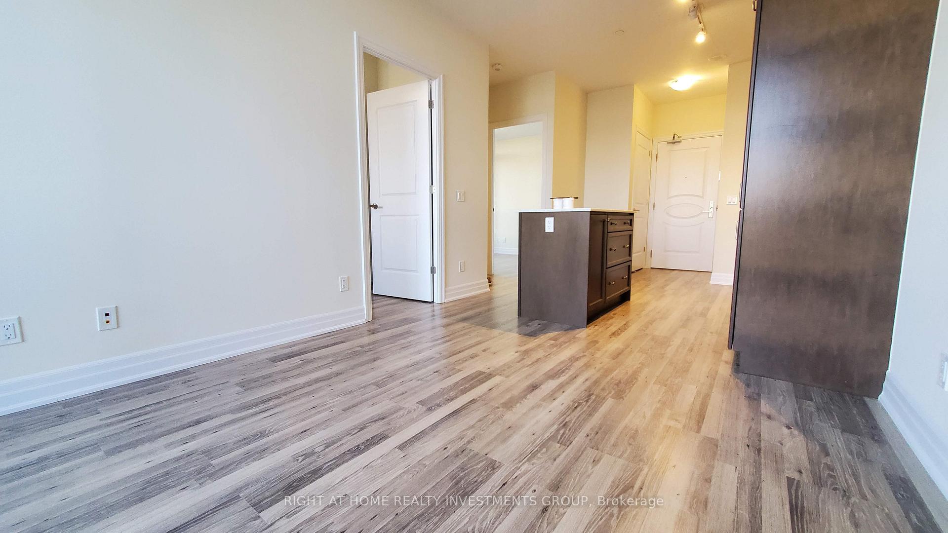 Photo 10 of Unit 1003, 9085 Jane Street, Vaughan, Concord — HOMEH