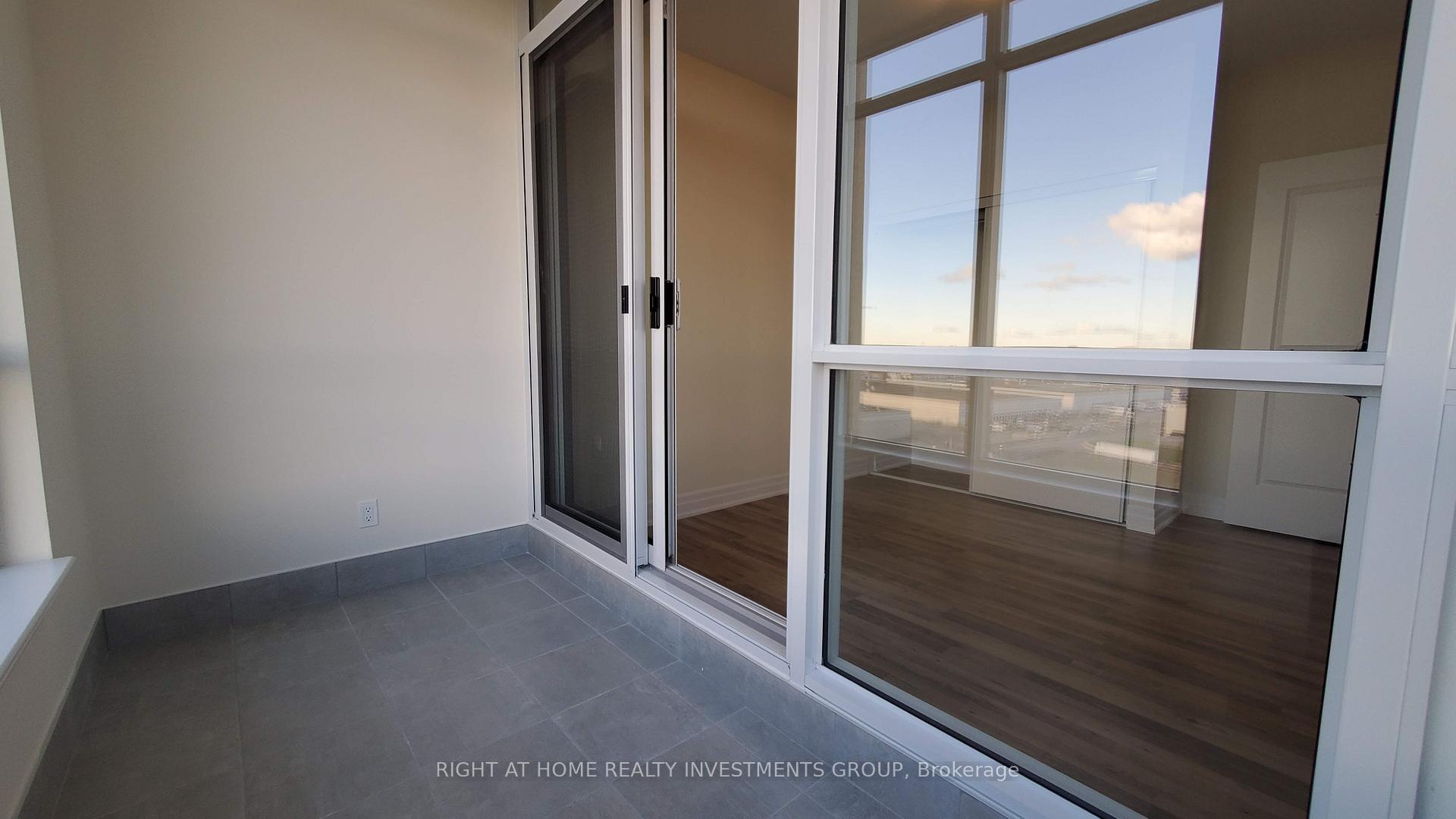 Photo 17 of Unit 1003, 9085 Jane Street, Vaughan, Concord — HOMEH