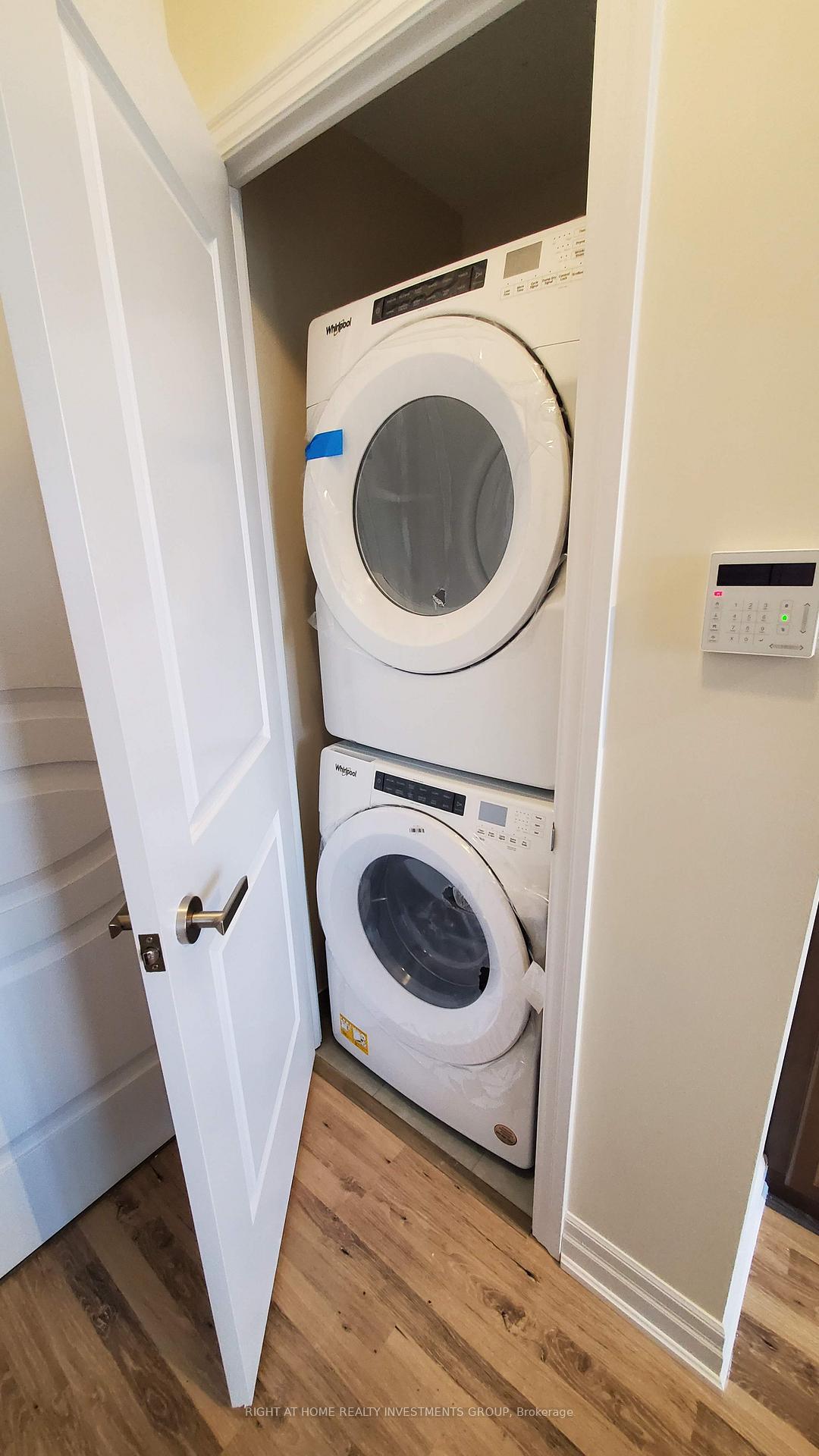 Photo 19 of Unit 1003, 9085 Jane Street, Vaughan, Concord — HOMEH