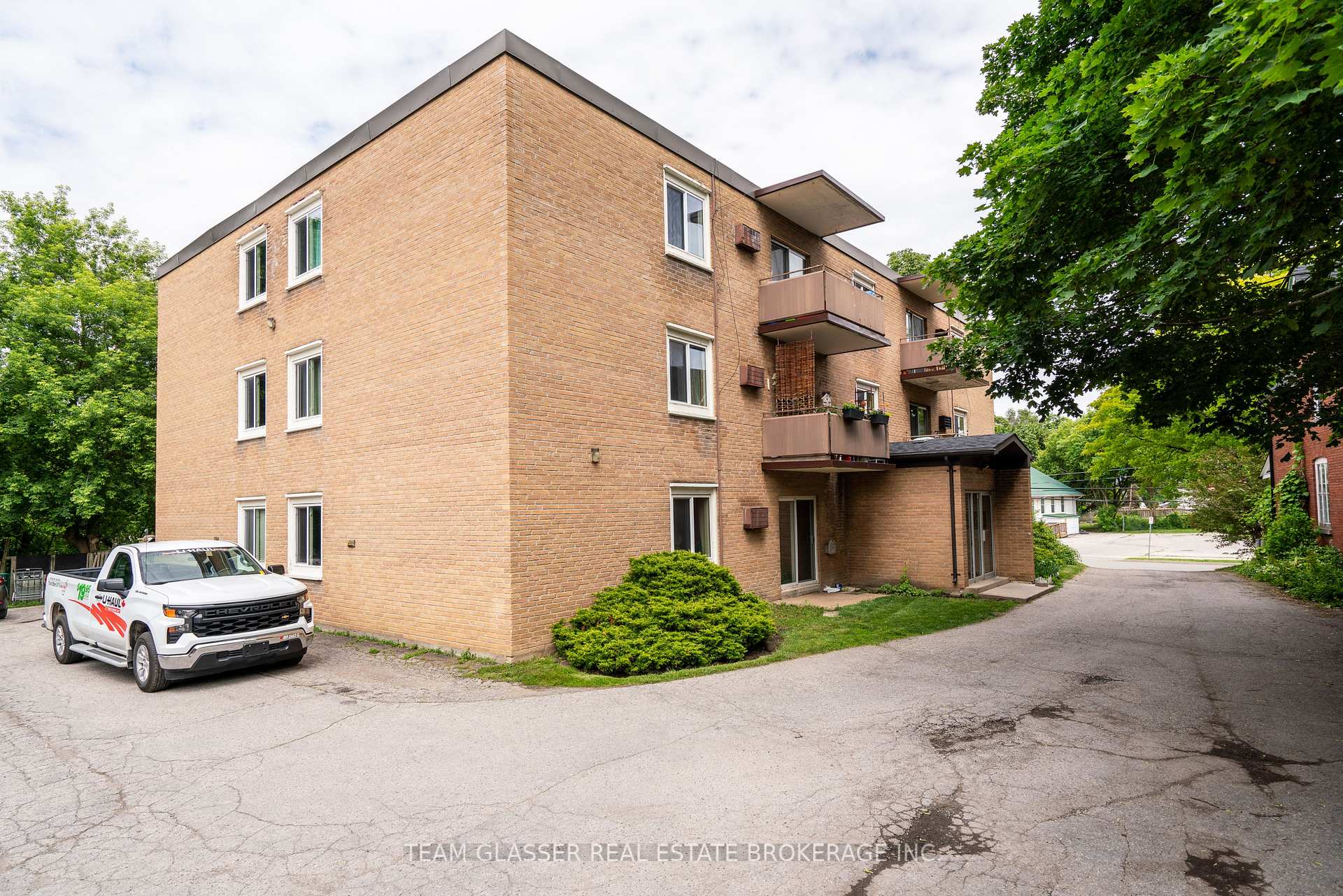 Photo 6 of Unit 104, 52 Hiawatha Street, St. Thomas — HOMEH