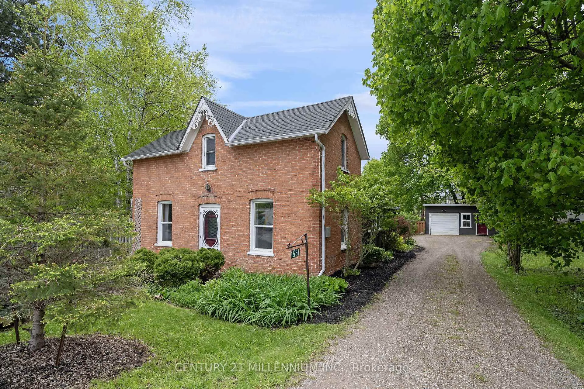 Photo 1 of 1551 Queen Street E, Caledon, Alton — HOMEH