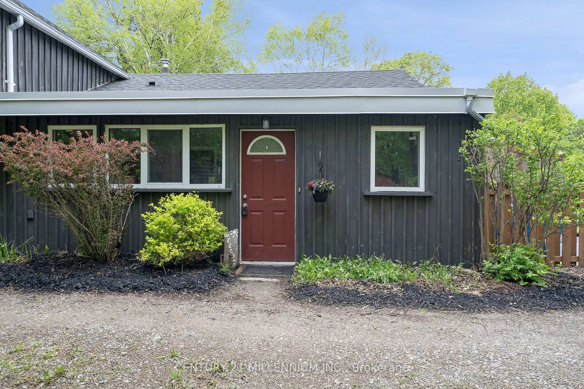 Photo 5 of 1551 Queen Street E, Caledon, Alton — HOMEH
