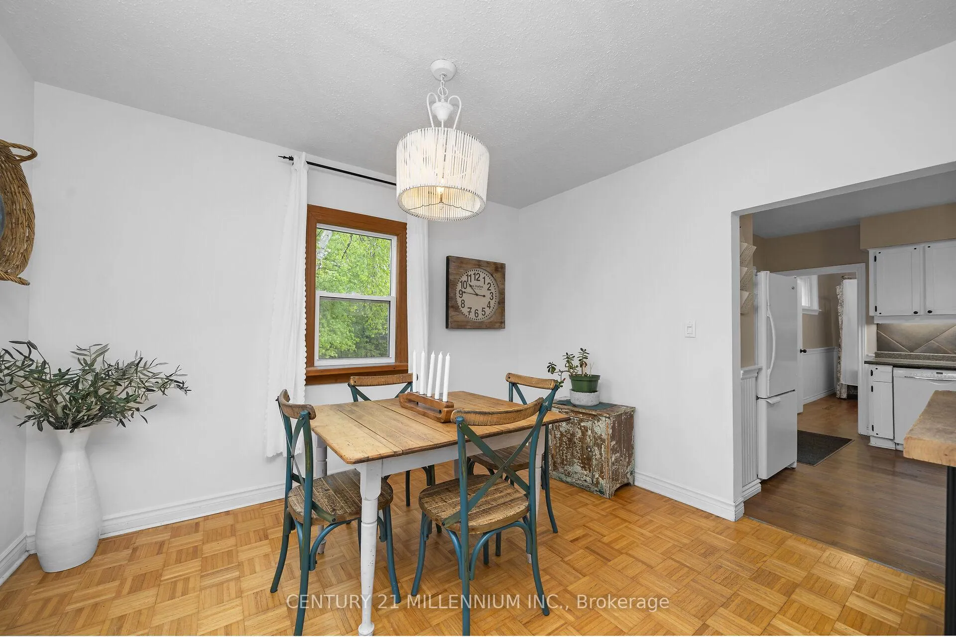 Photo 12 of 1551 Queen Street E, Caledon, Alton — HOMEH