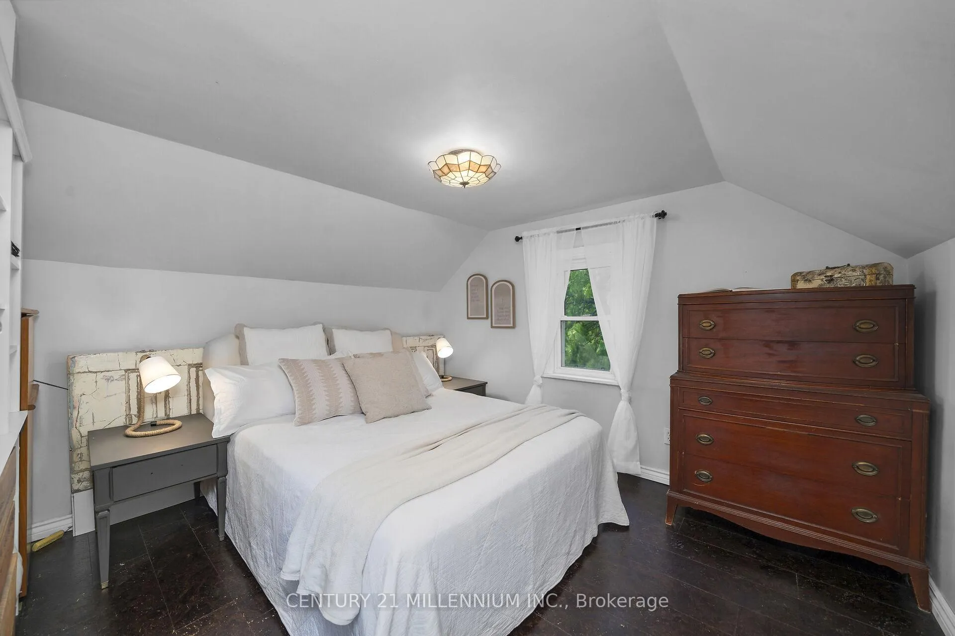 Photo 24 of 1551 Queen Street E, Caledon, Alton — HOMEH