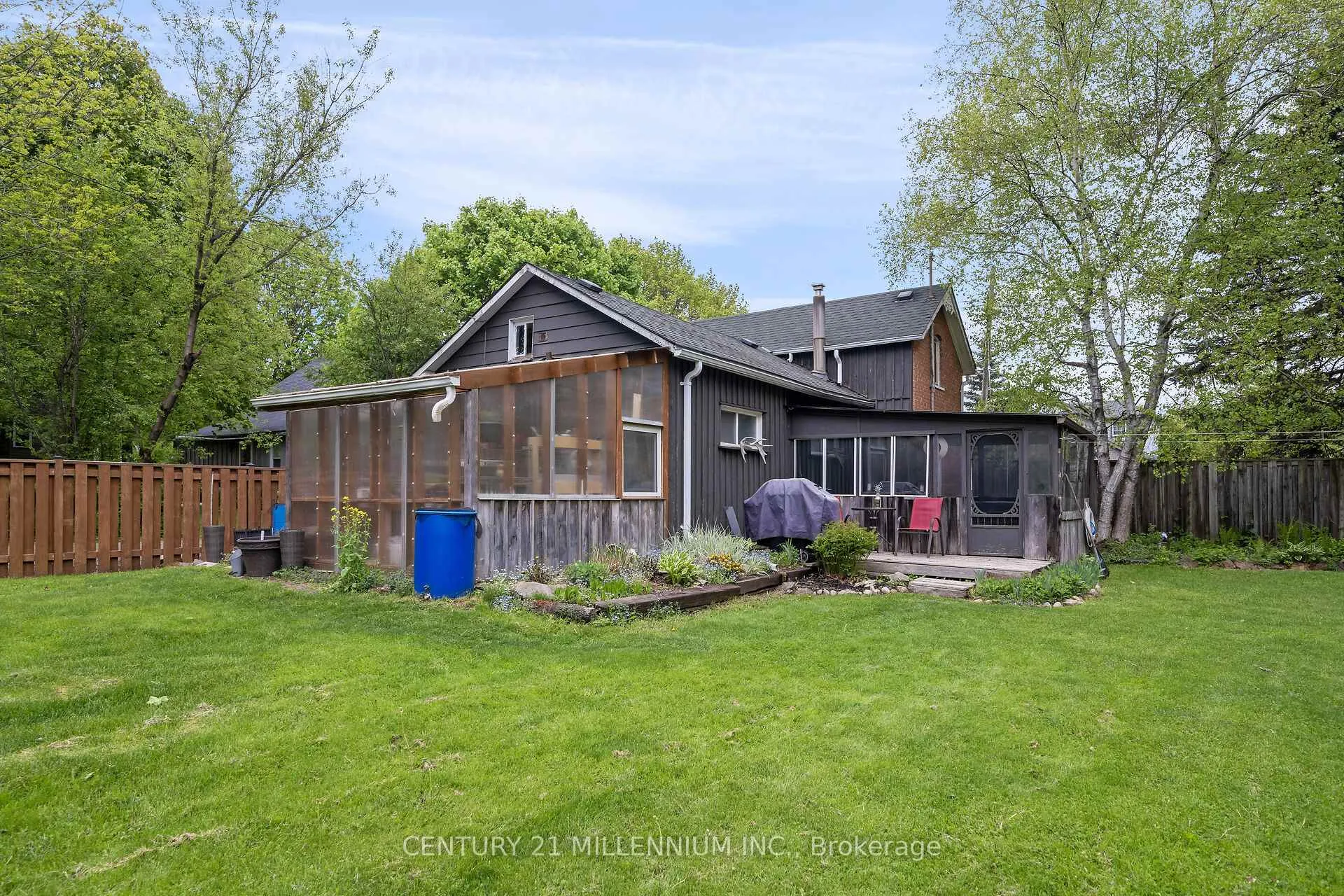 Photo 32 of 1551 Queen Street E, Caledon, Alton — HOMEH