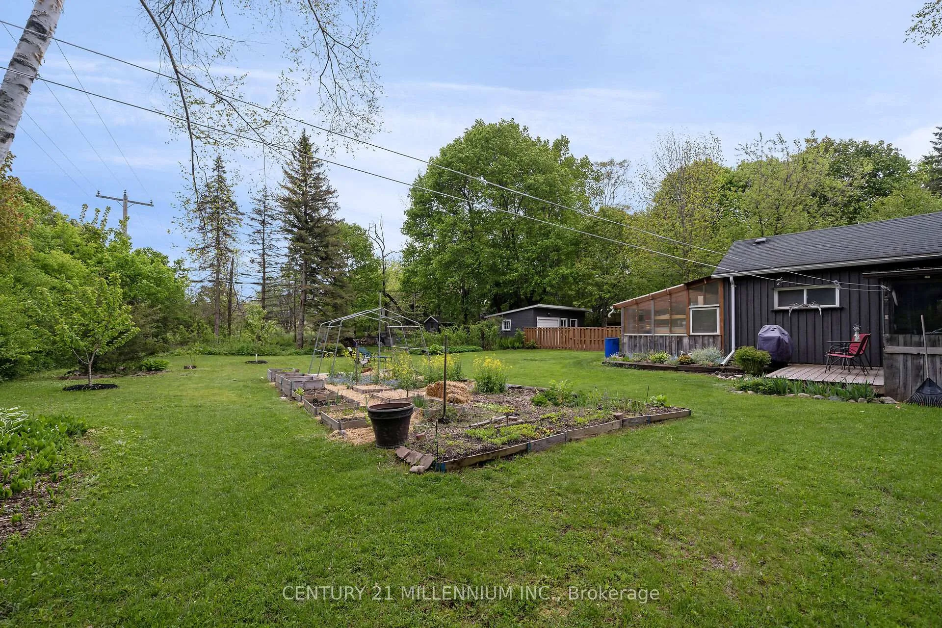 Photo 34 of 1551 Queen Street E, Caledon, Alton — HOMEH