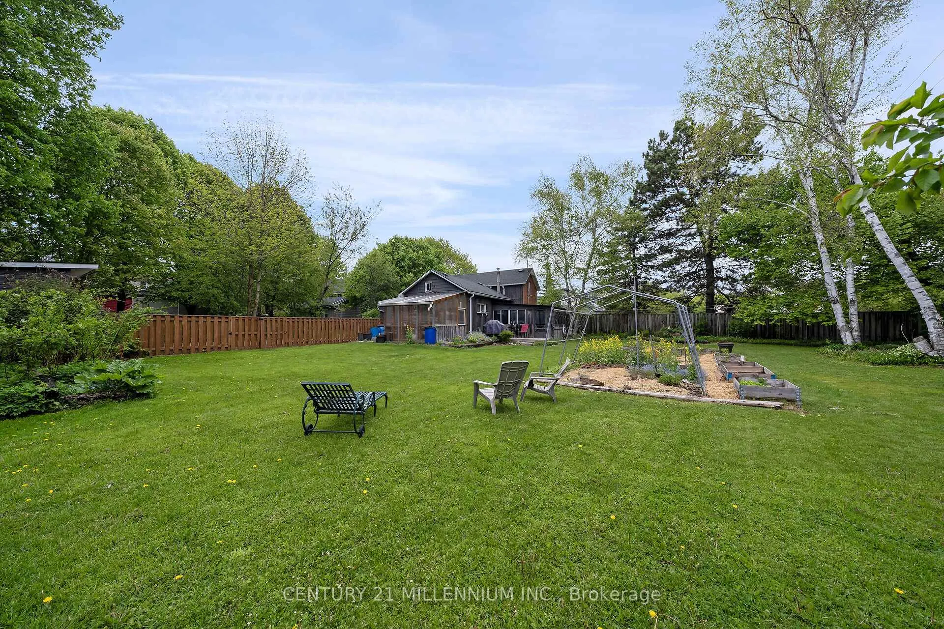 Photo 35 of 1551 Queen Street E, Caledon, Alton — HOMEH