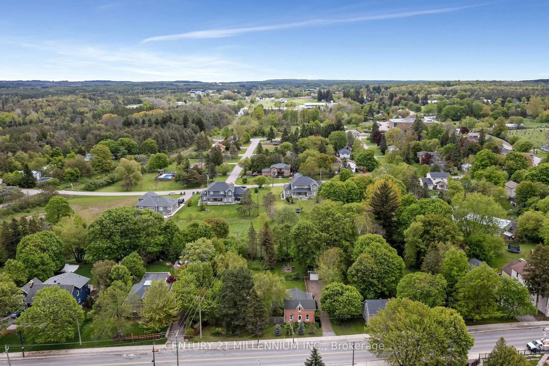 Photo 38 of 1551 Queen Street E, Caledon, Alton — HOMEH