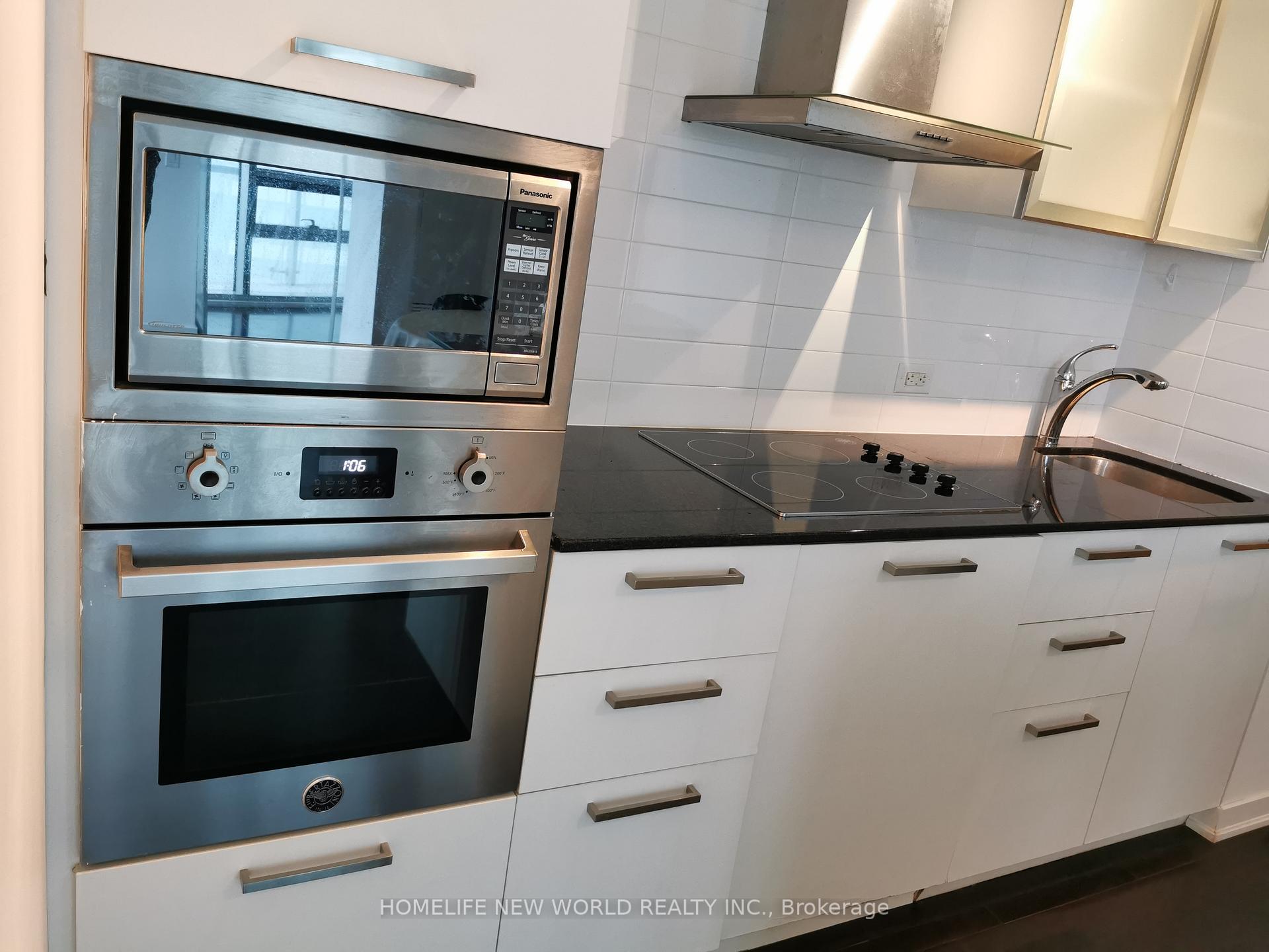 Photo 11 of Unit 1402, 14 York Street, Toronto, Waterfront Communities — HOMEH